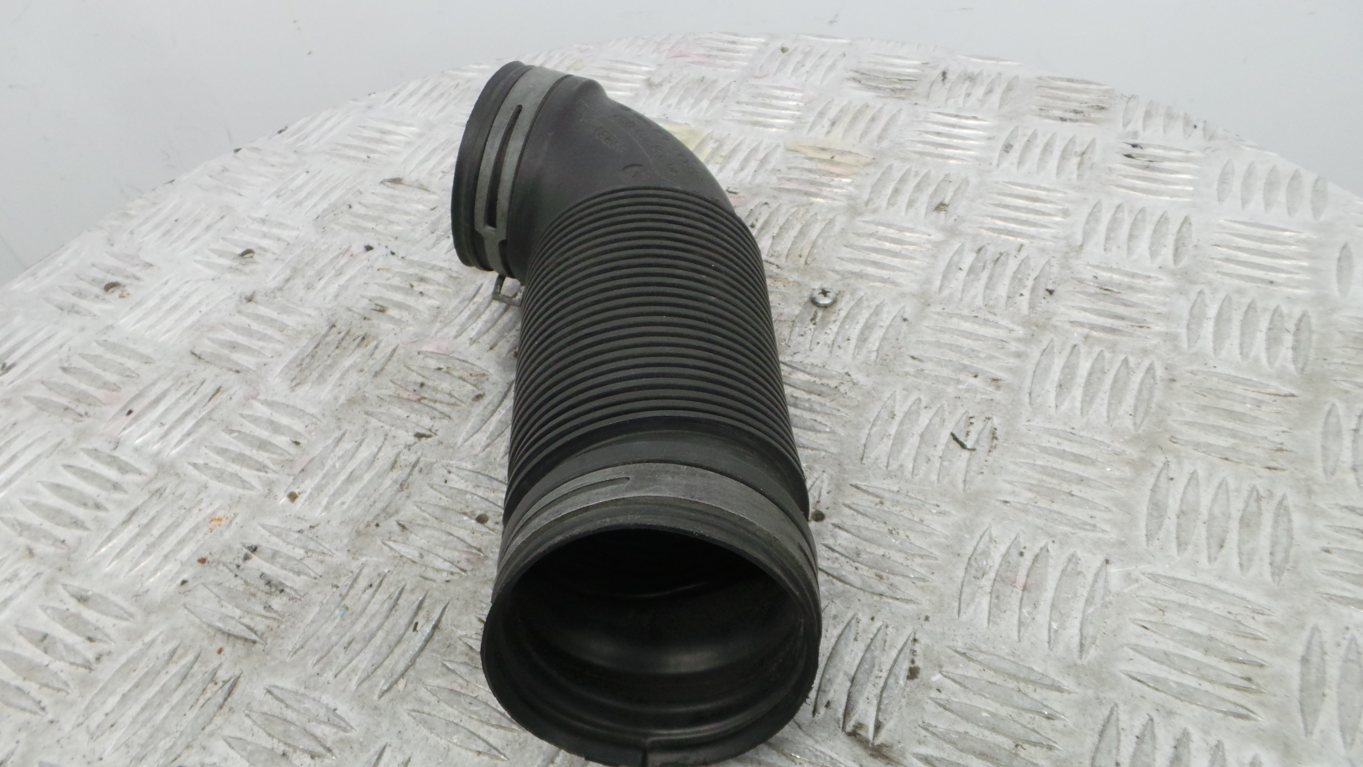 Tubo Caixa Filtro Ar 1K0129684B - VW GOLF V (1K1)-36207035