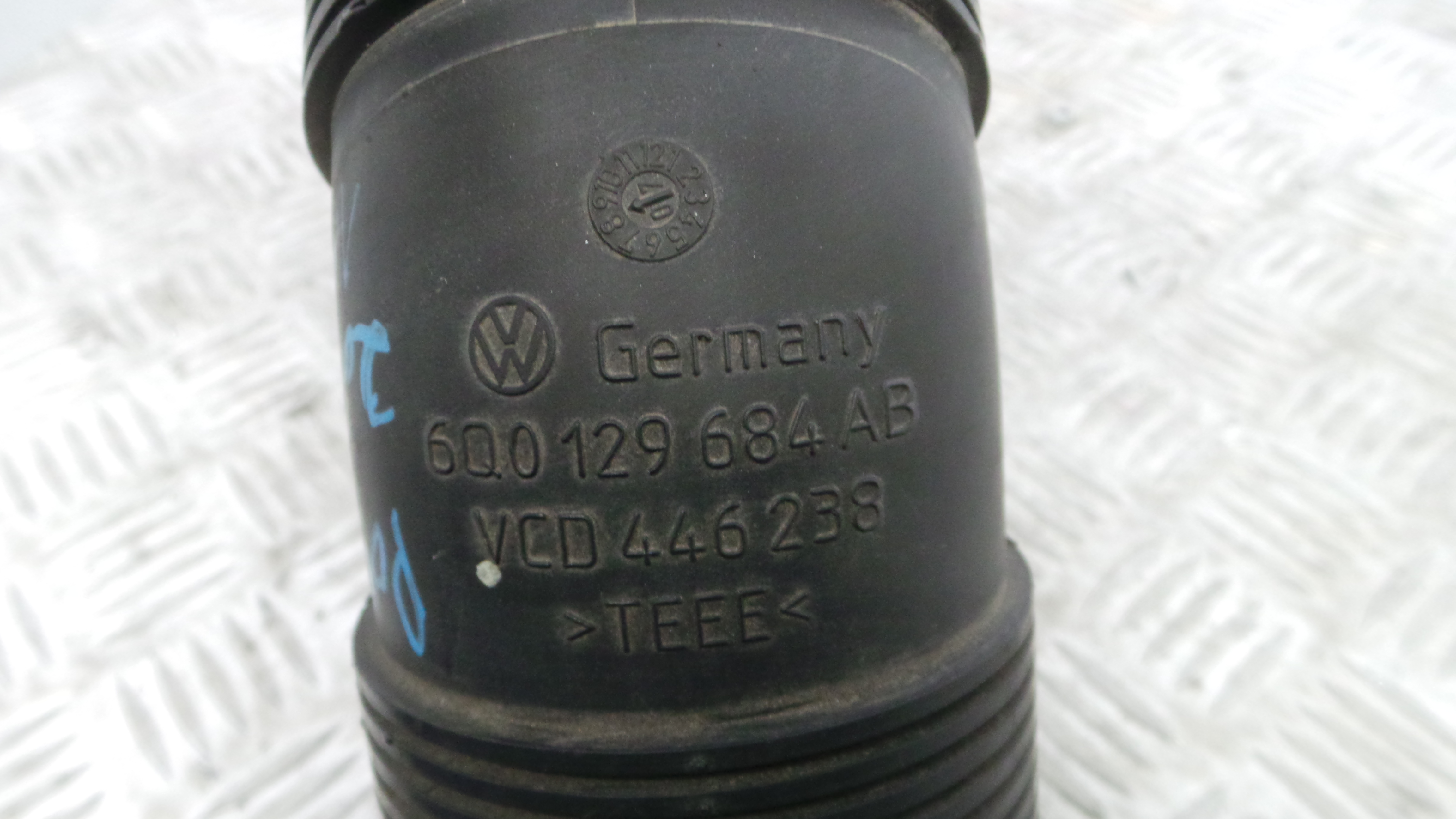 Tubo Caixa Filtro Ar 6Q0129684AB - VW POLO (9N_, 9A_)-36207098