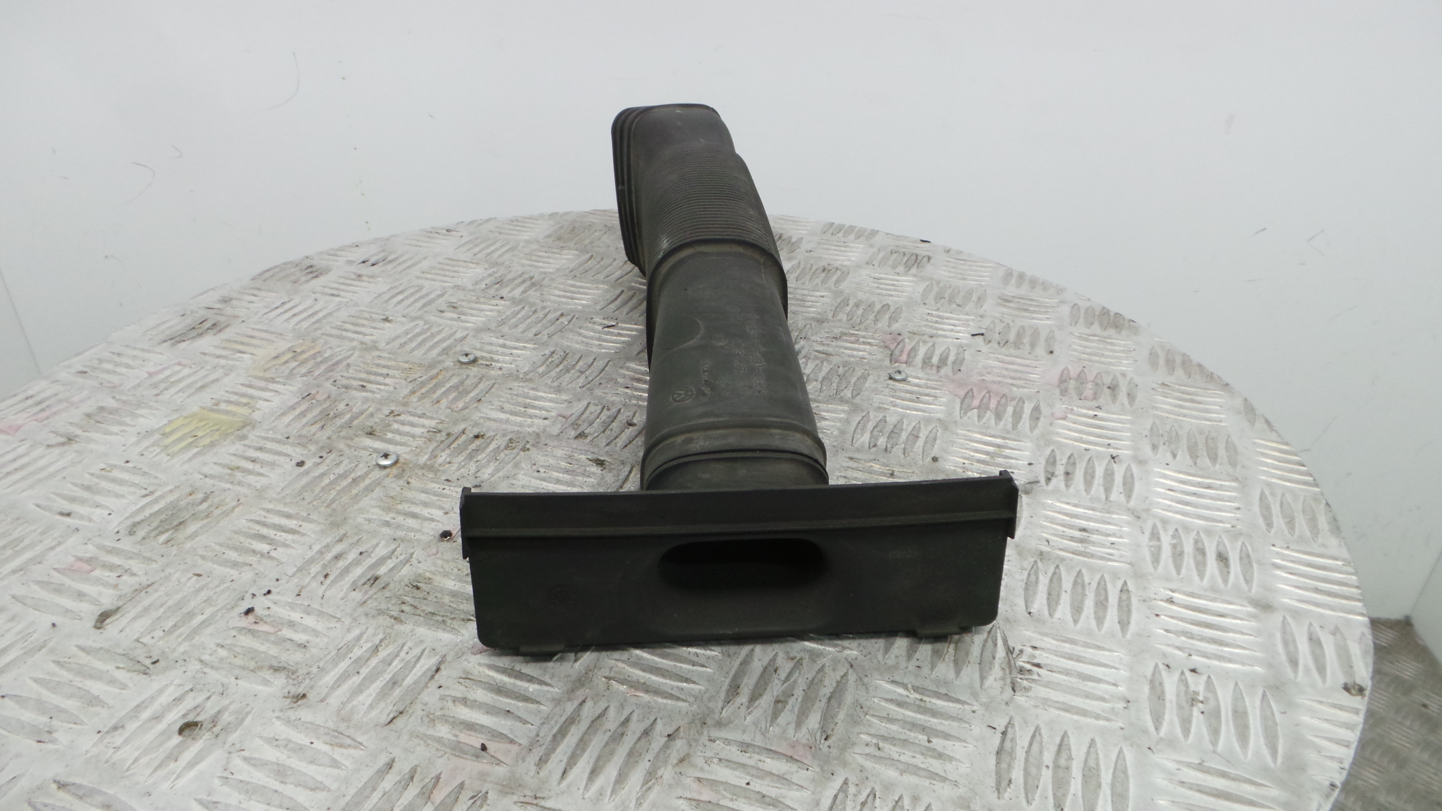 Tubo Caixa Filtro Ar 6R0129618 - SEAT IBIZA IV (6J5, 6P1), IBIZA Mk IV (6J5, 6P1)-36207104