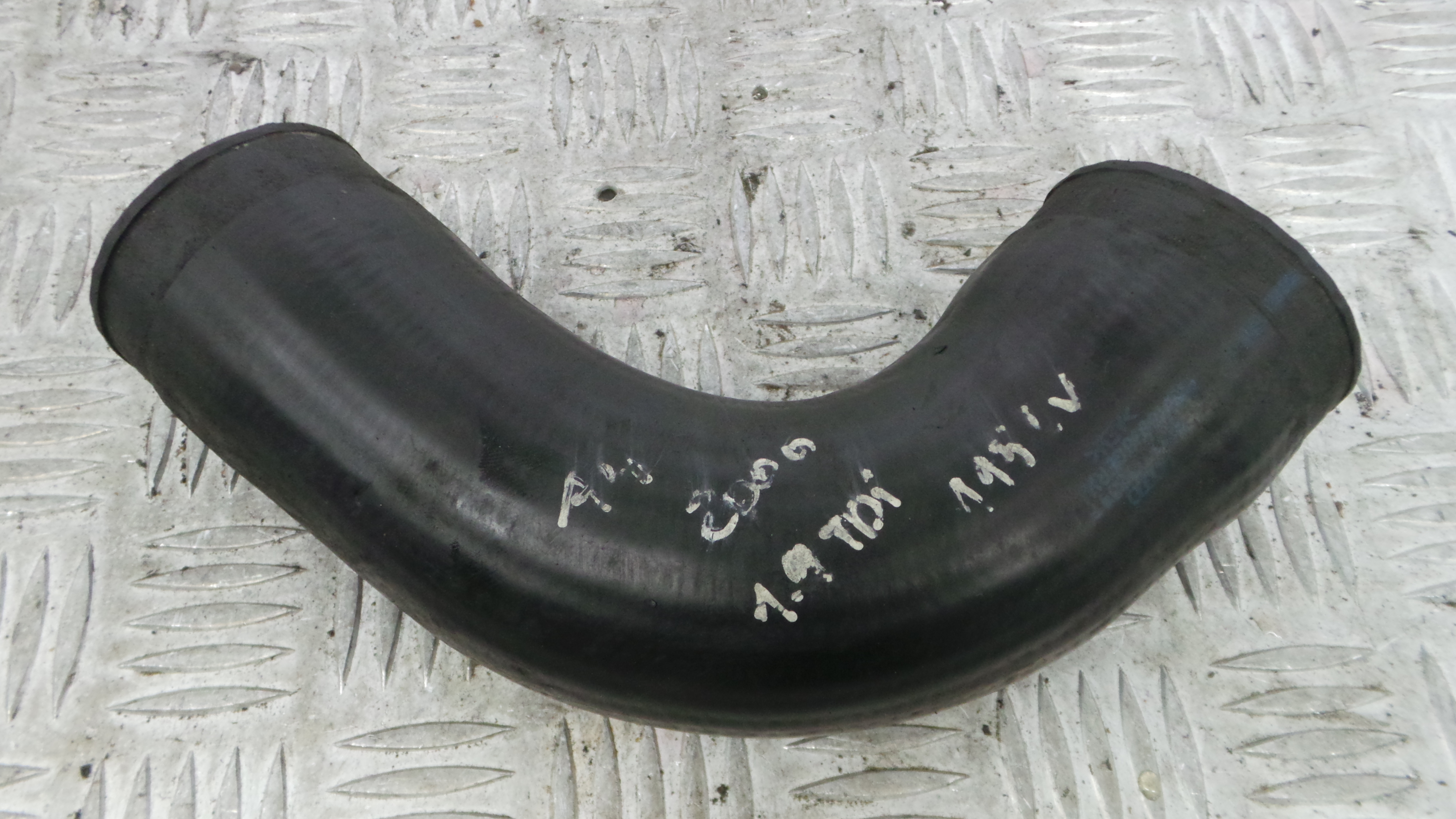 Tubo Intercooler 8D0145834F - AUDI A4 B6 (8E2)-36207252