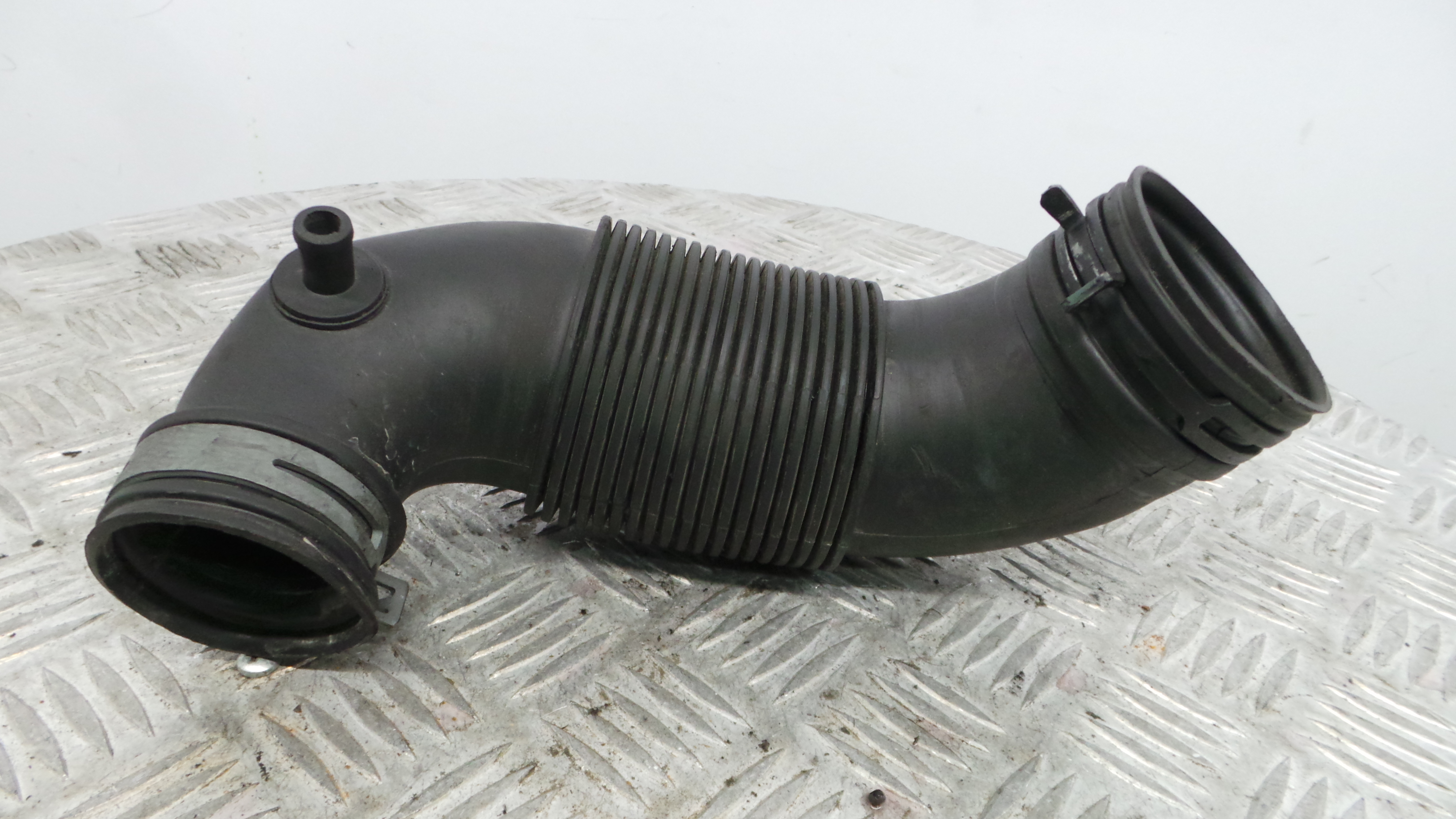 Tubo Caixa Filtro Ar 6Y0129684B - VW POLO V (6R1, 6C1)-36207259