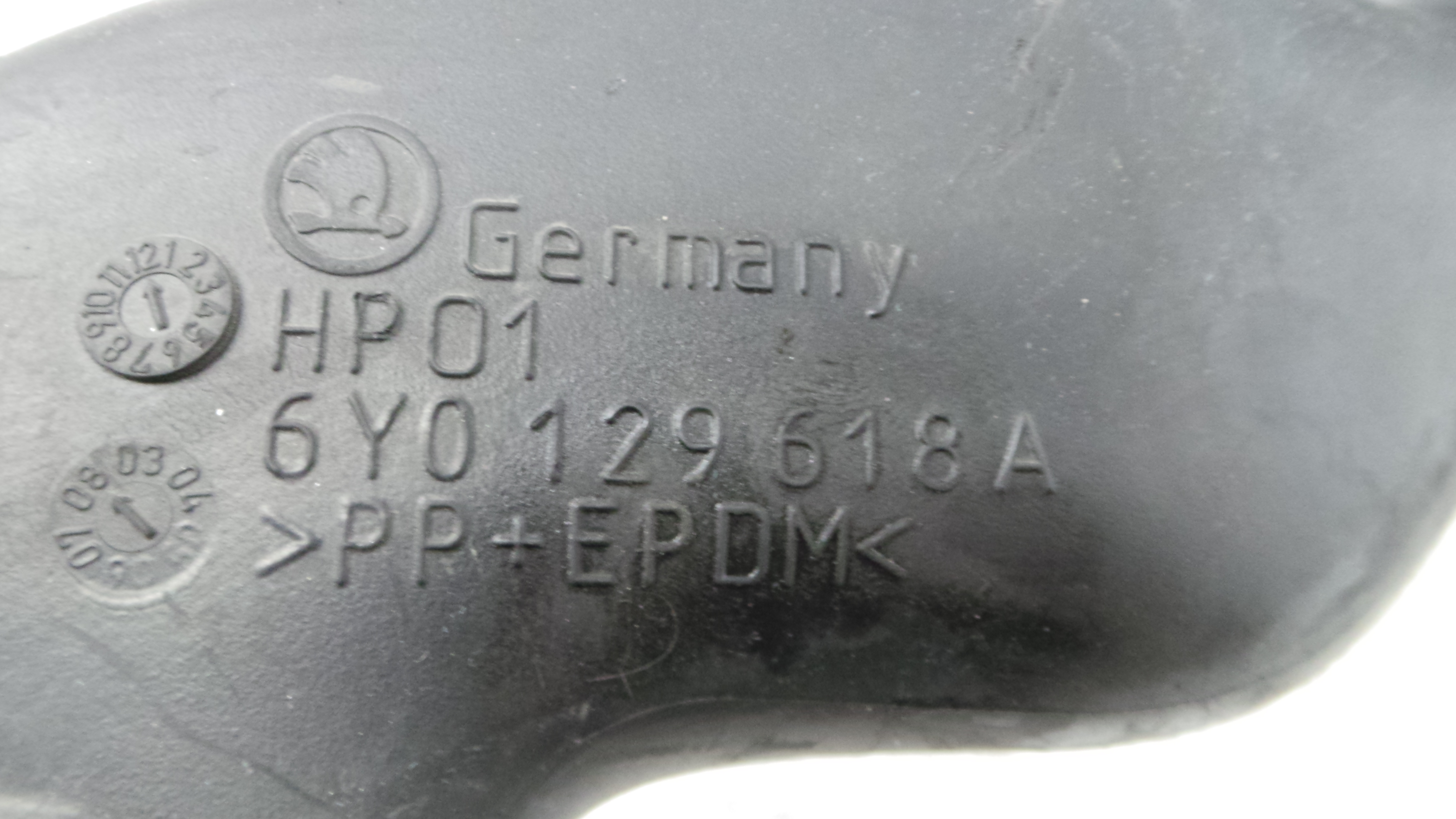 Tubo Caixa Filtro Ar 6Y0129618A - VW POLO V (6R1, 6C1)-36207265