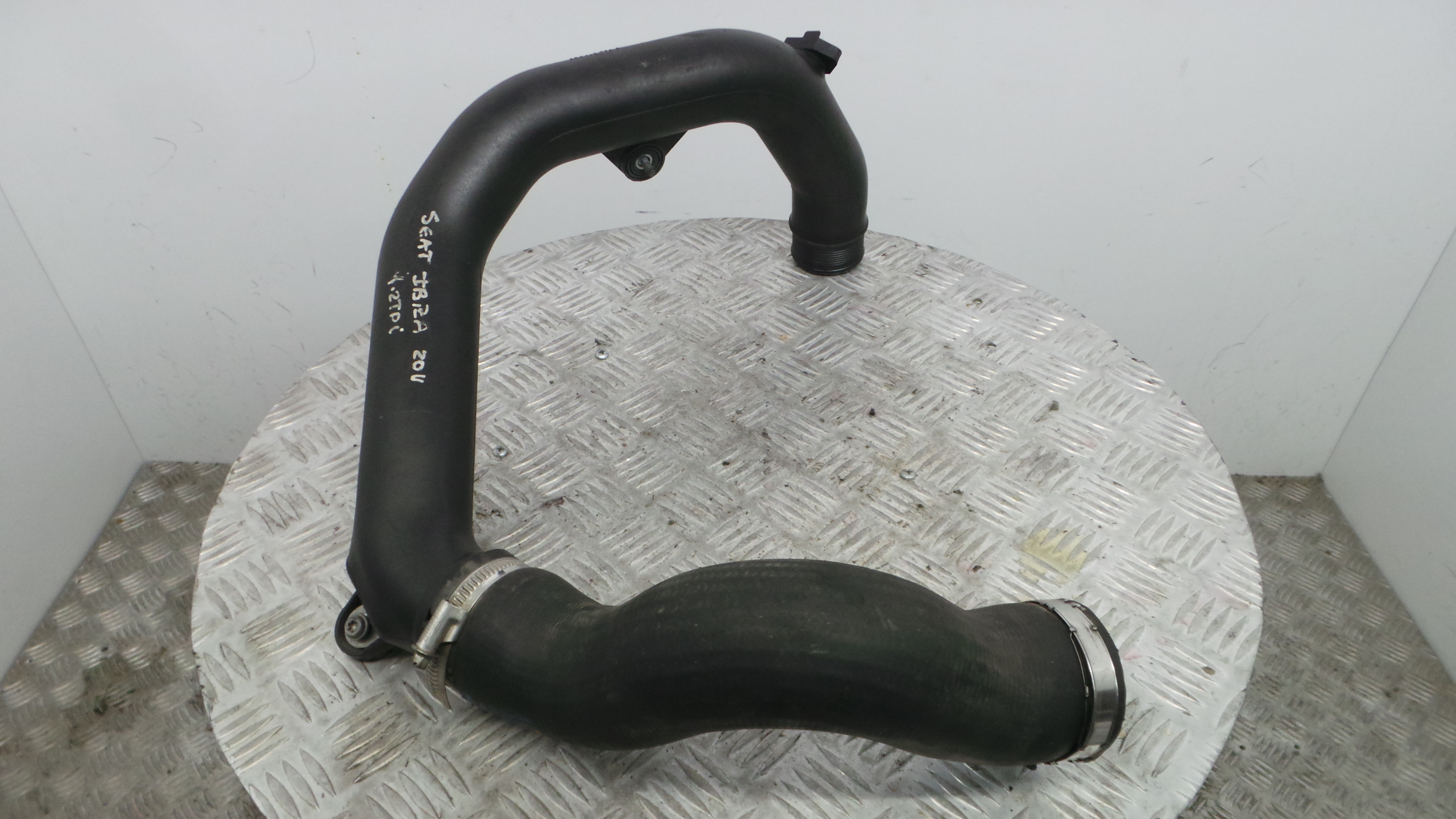 Tubo Intercooler 6R0145770G - SEAT IBIZA IV (6J5, 6P1), IBIZA Mk IV (6J5, 6P1)-36207289