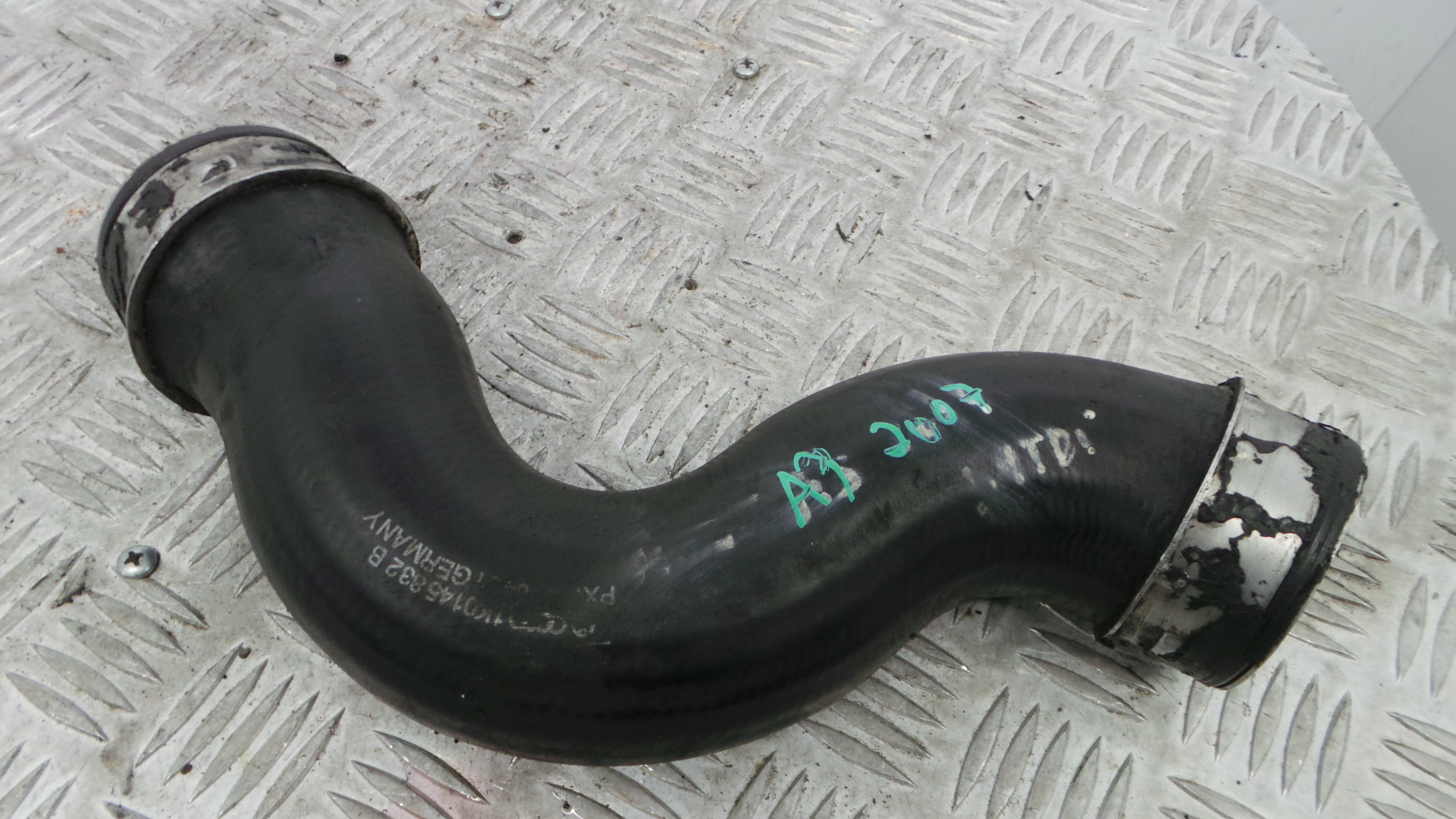 Tubo Intercooler 1K0145832B - AUDI A3 (8P1)-36210202