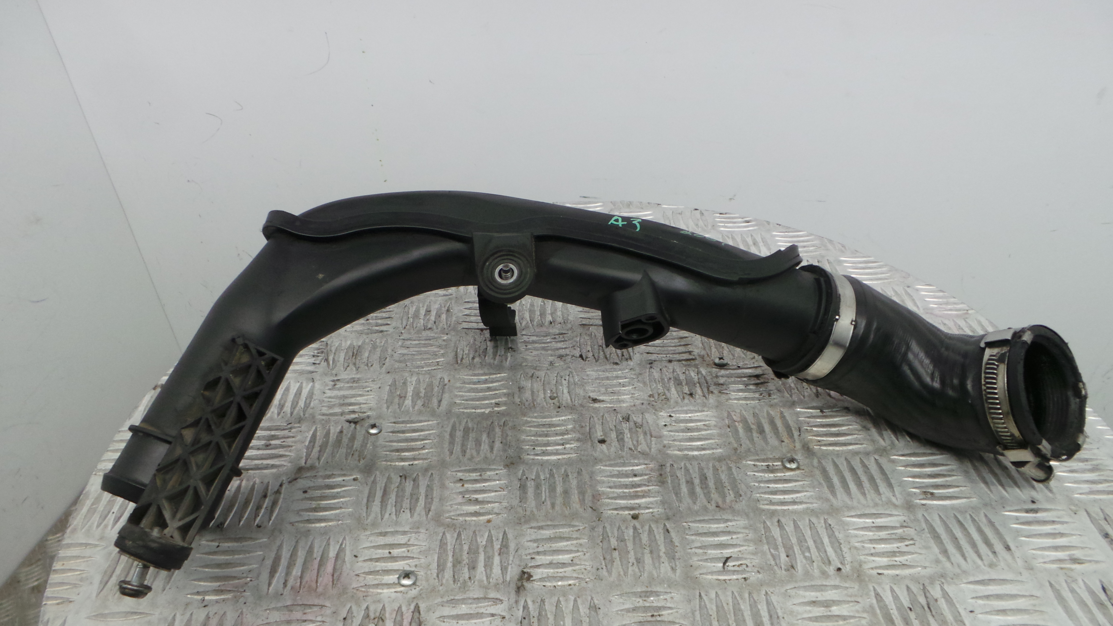 Tubo Intercooler 5N0145770A - AUDI A3 (8P1)-36210211