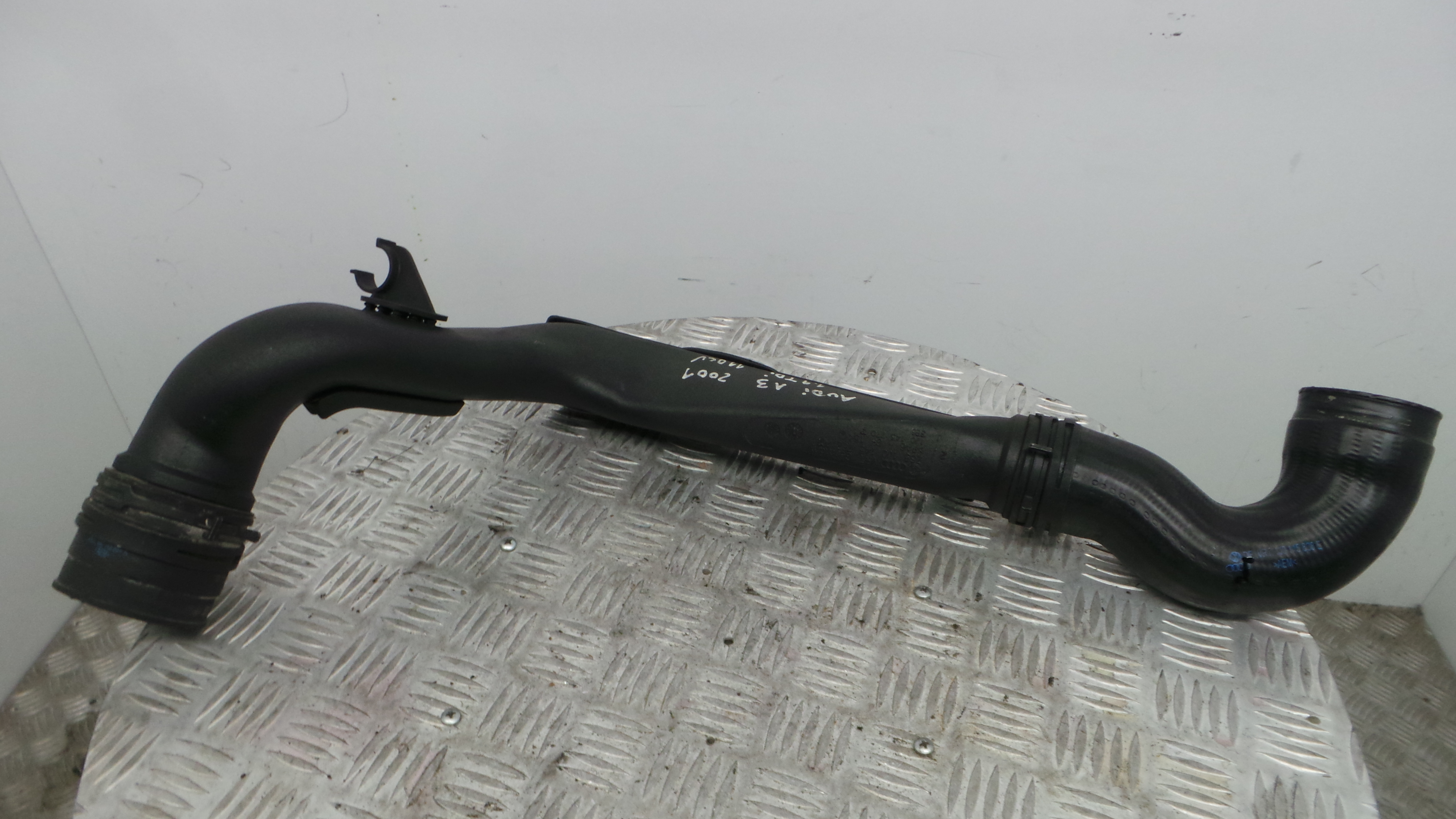 Tubo Intercooler 1J0145770T - AUDI A3 (8L1)-36210305