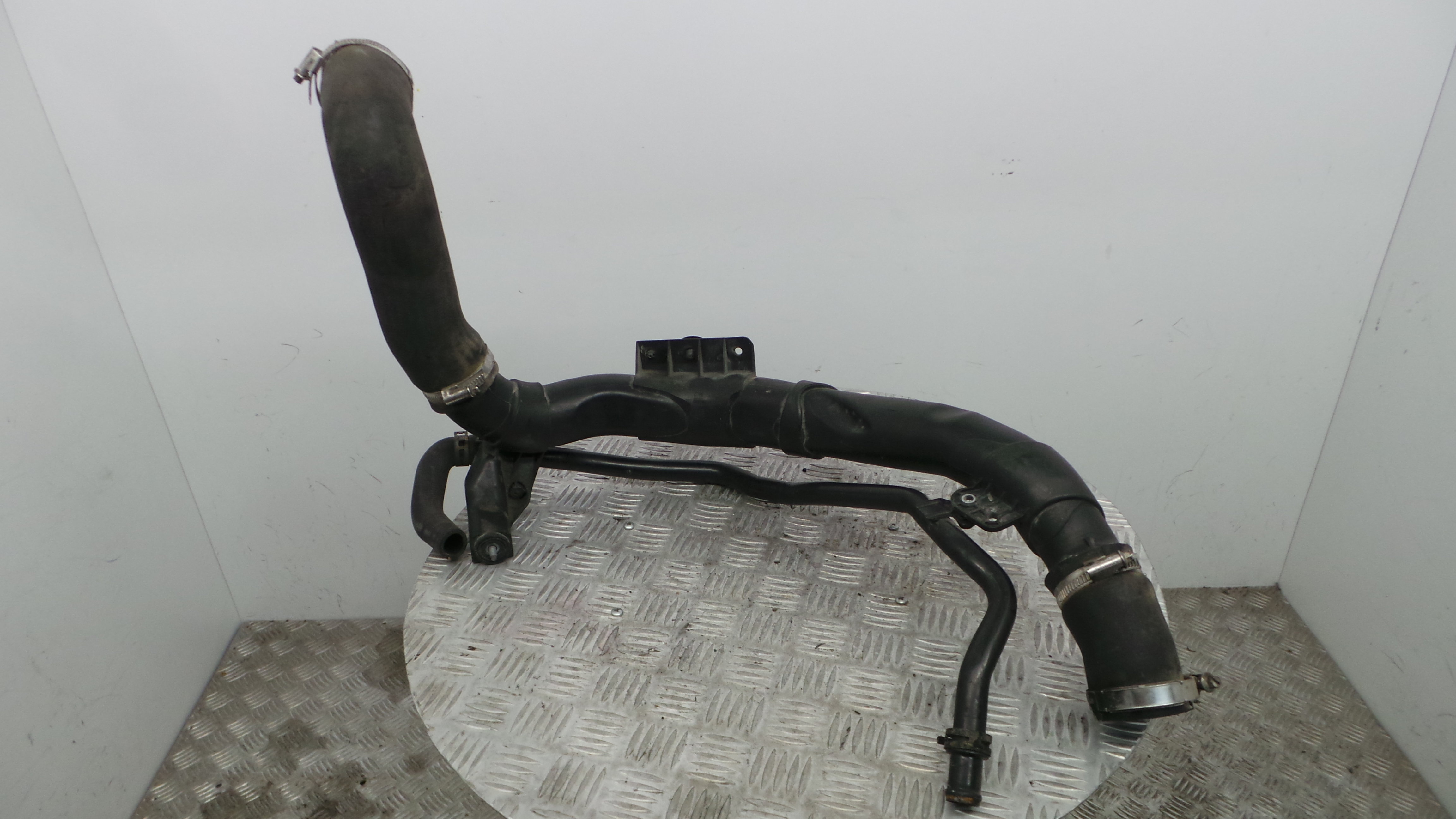 Tubo Intercooler 5N0145840F - AUDI A3 (8P1)-36210366