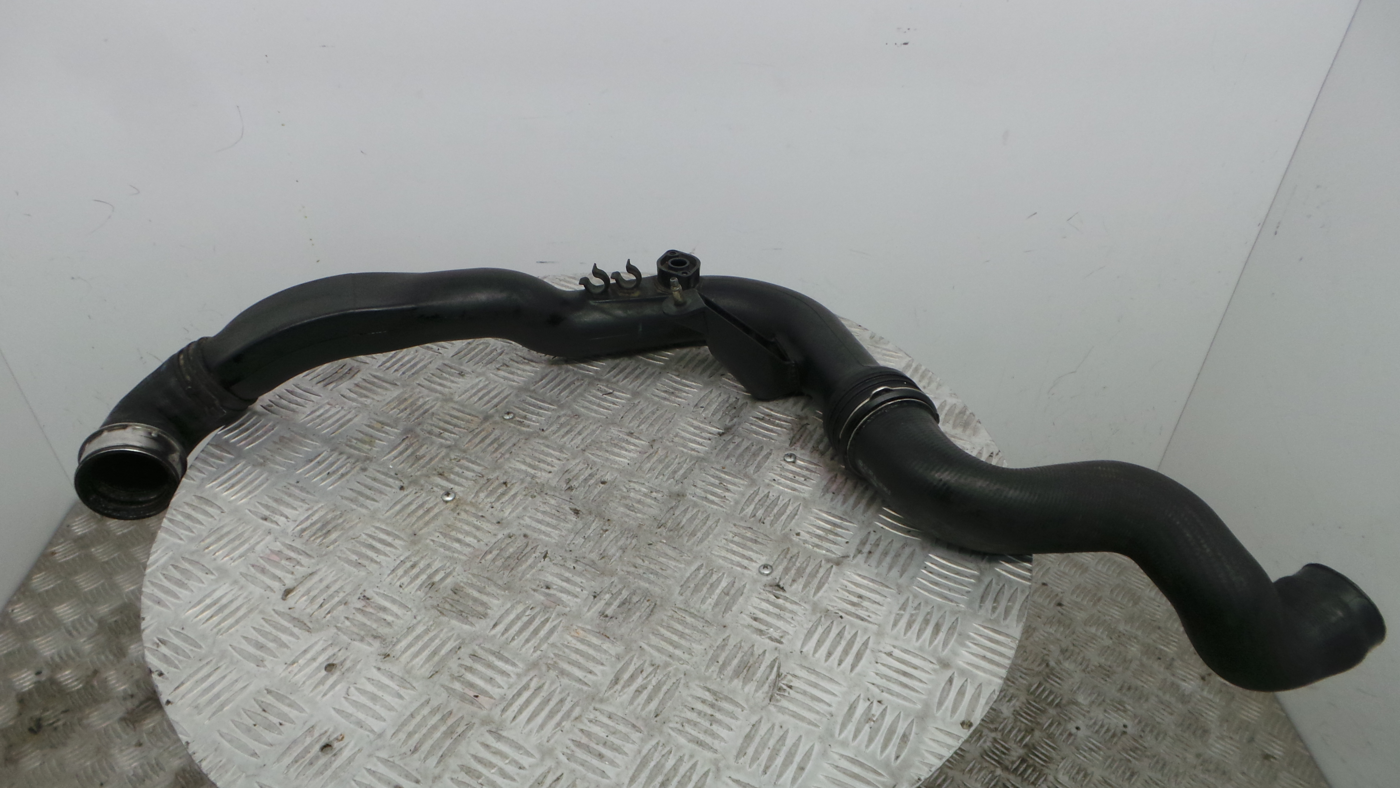 Tubo Intercooler 8E0145762B - AUDI A4 B6 (8E2)-36210402