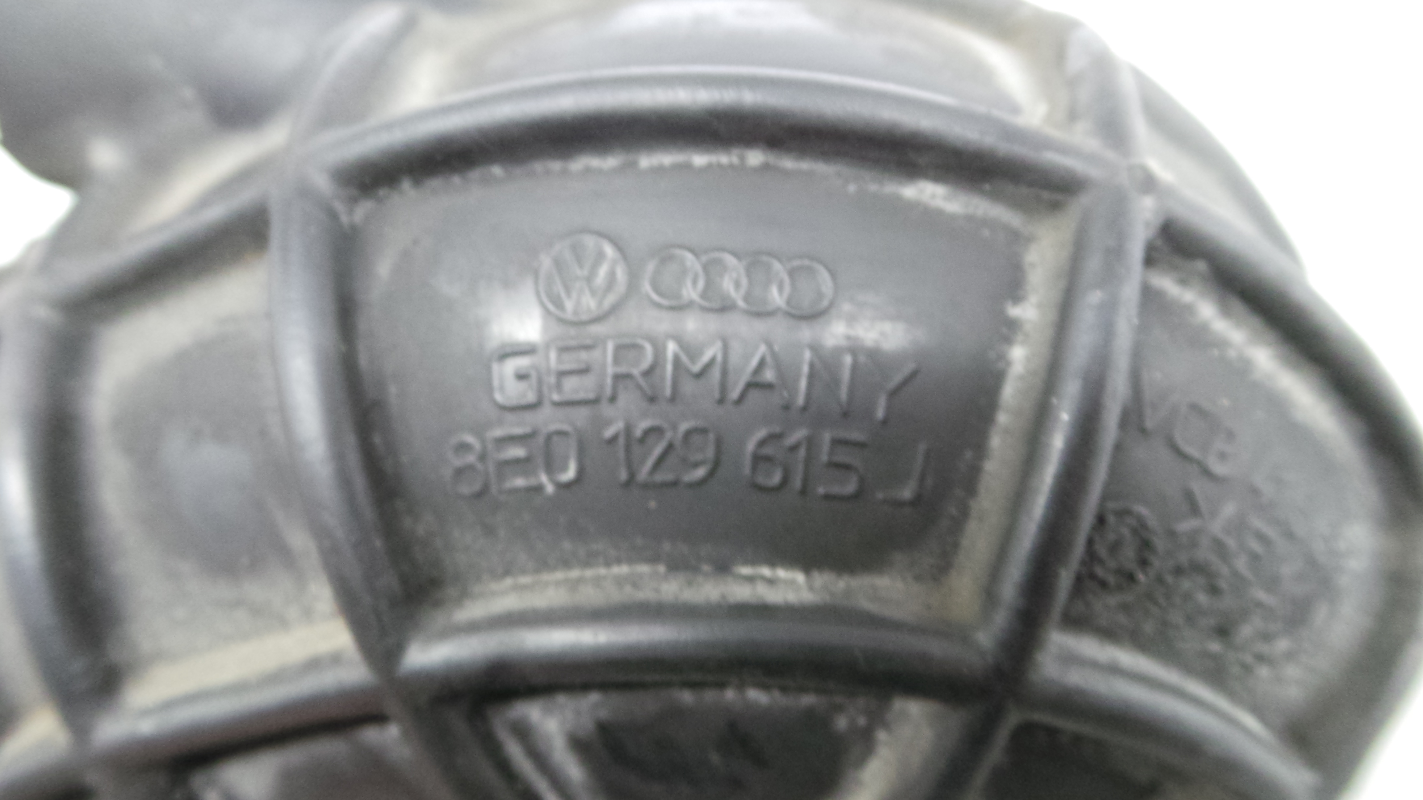 Tubo Intercooler 8E0129615J - AUDI A4 B7 (8EC)-36210411