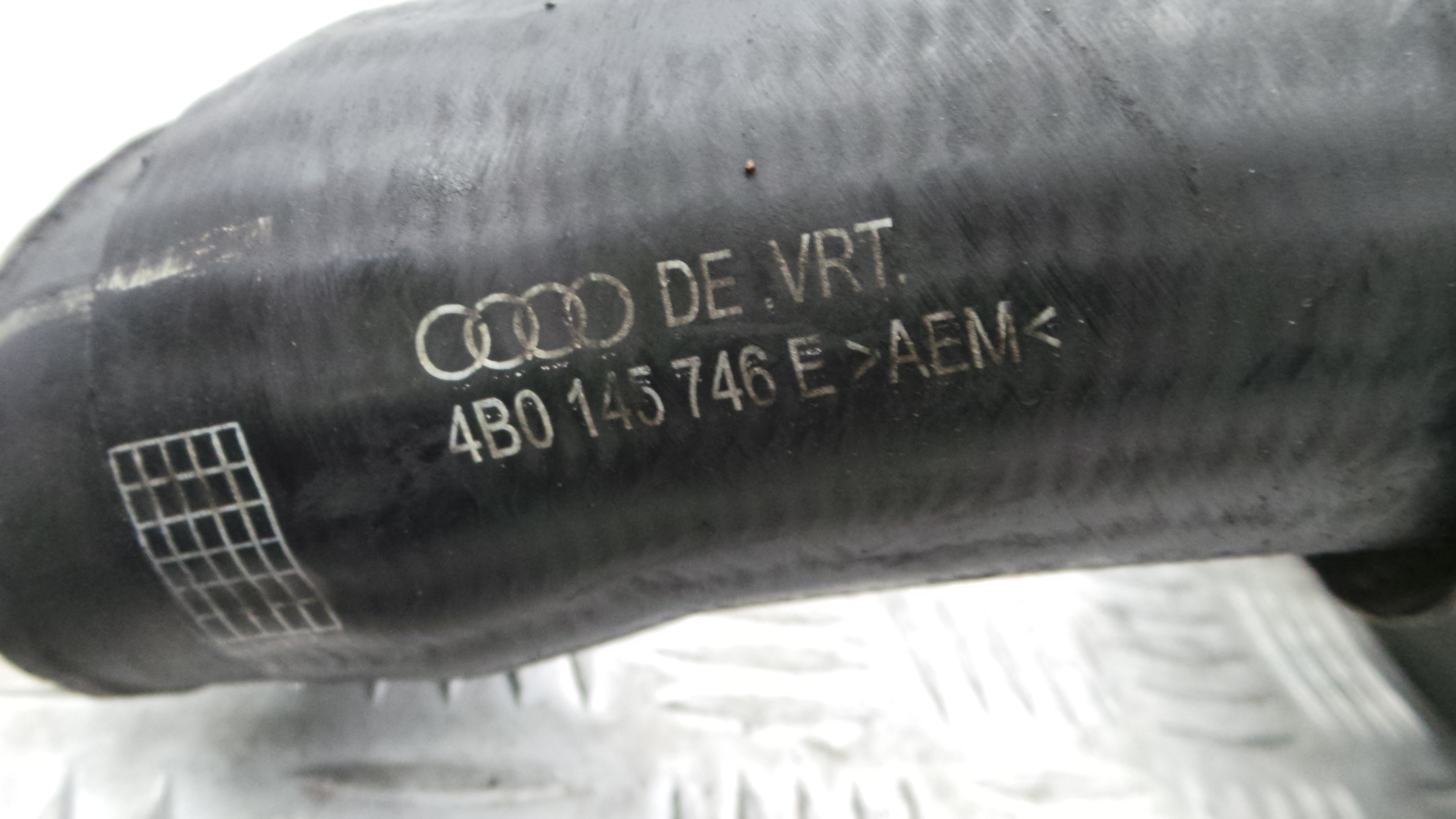 Tubo Intercooler 4B0145746E - AUDI A4 B5 Avant (8D5)-36210421