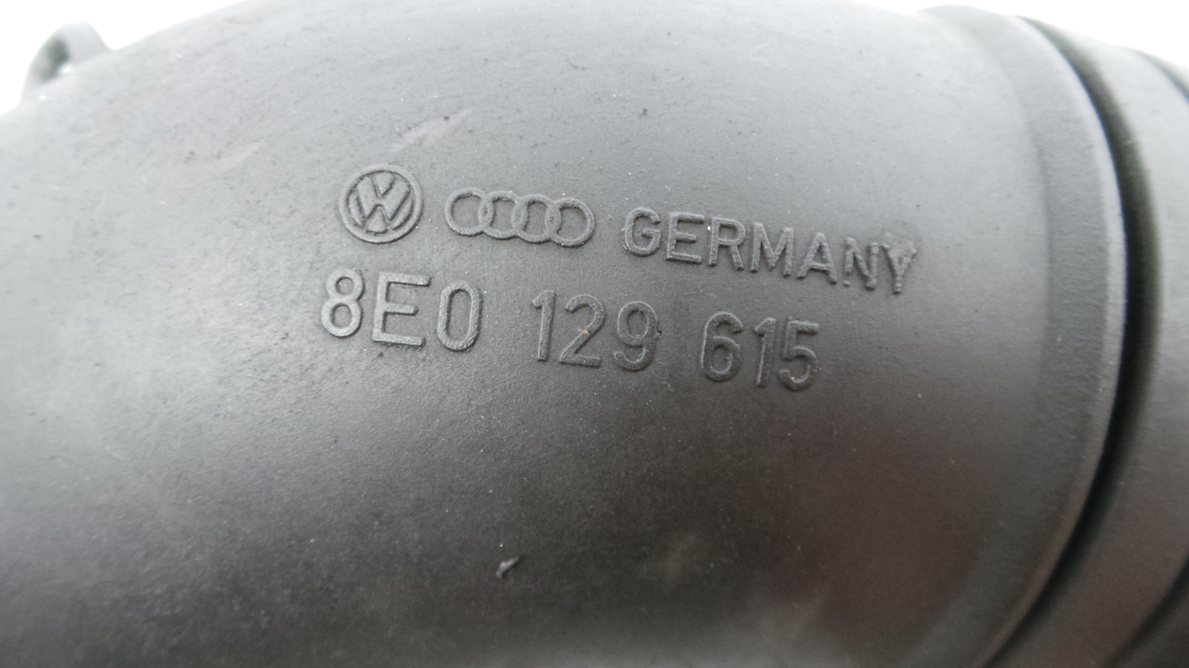 Tubo Intercooler 8E0129615 - AUDI A4 B6 (8E2)-36210446