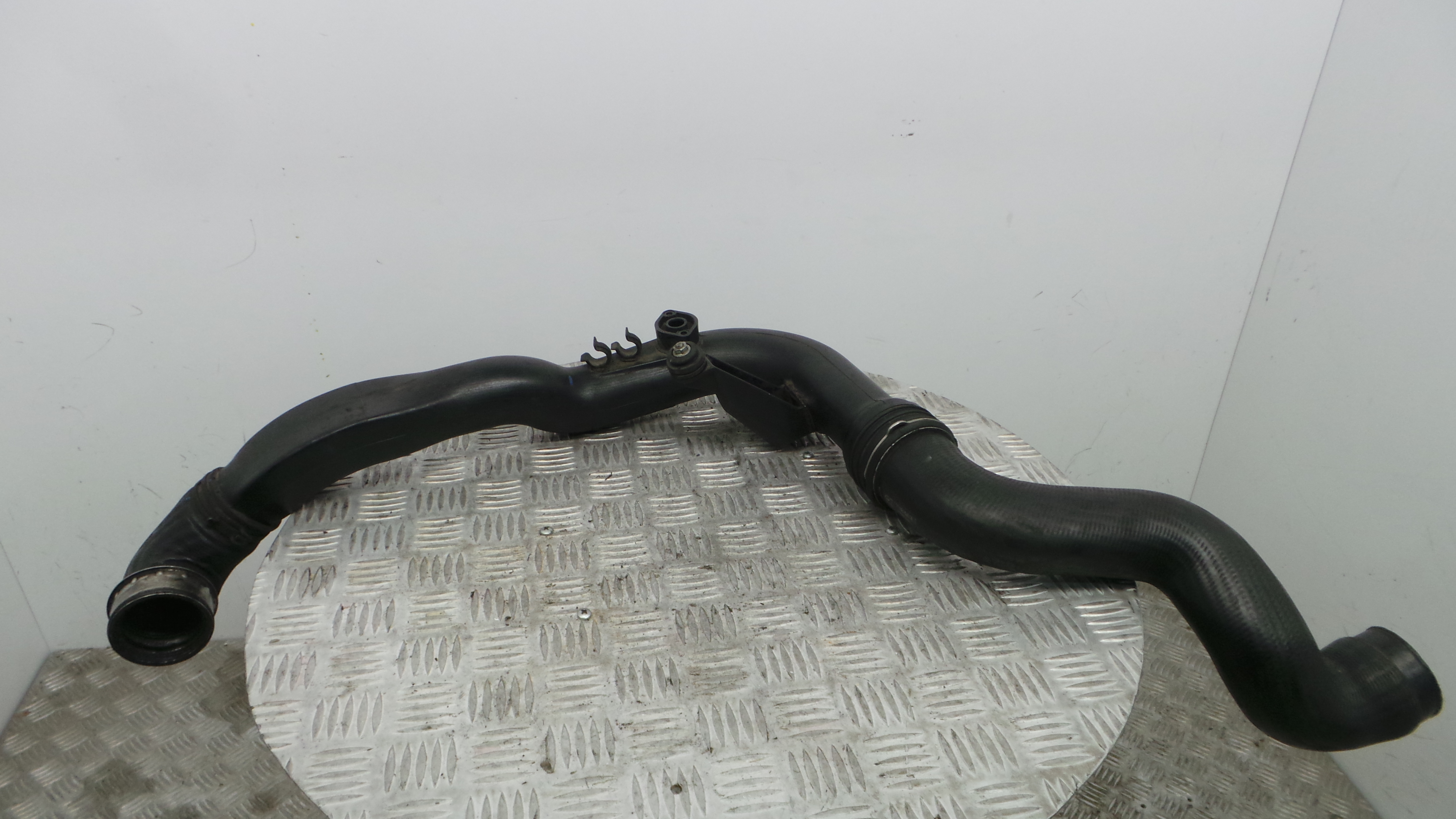 Tubo Intercooler 8E0145462B - AUDI A4 B6 (8E2)-36210667