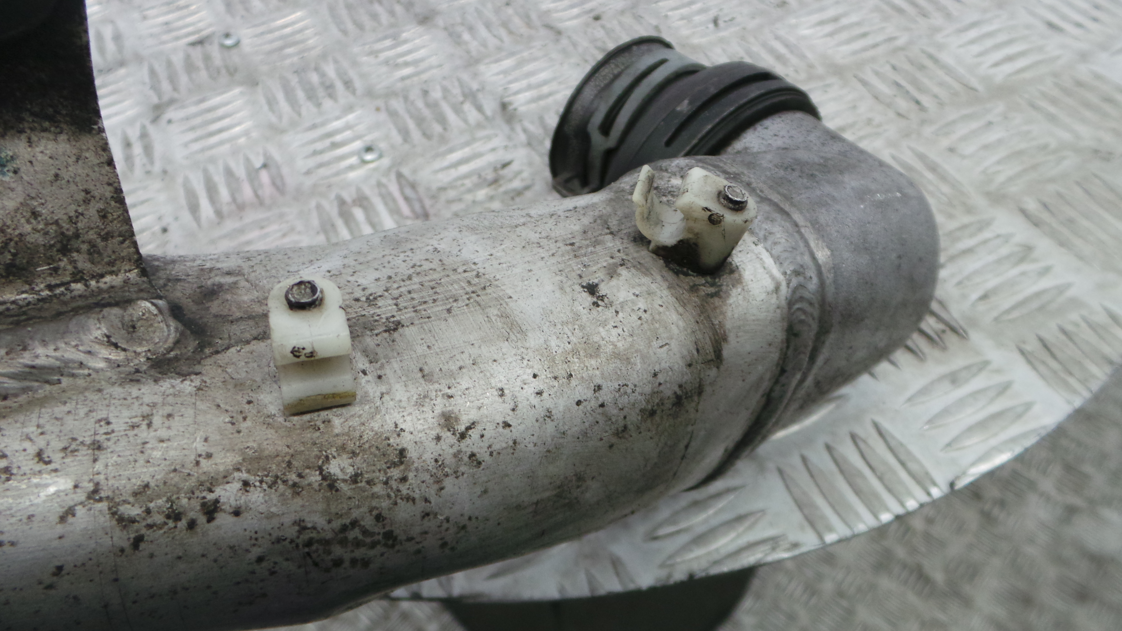 Tubo Intercooler 1J0129627D - SEAT IBIZA III (6L1), IBIZA Mk III (6L1)-36210811