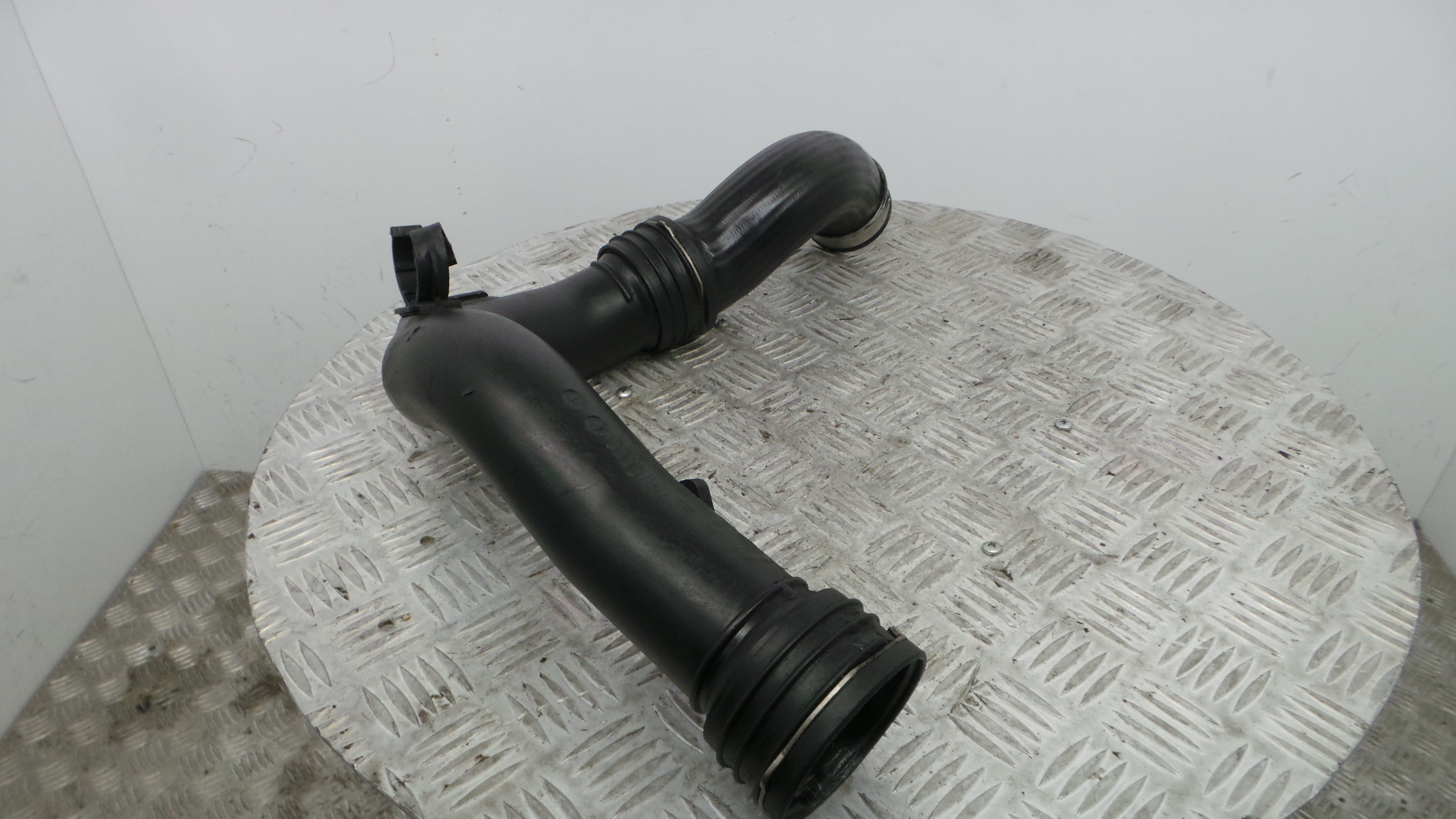 Tubo Intercooler 1K0145770D - AUDI A3 (8P1)-36210862