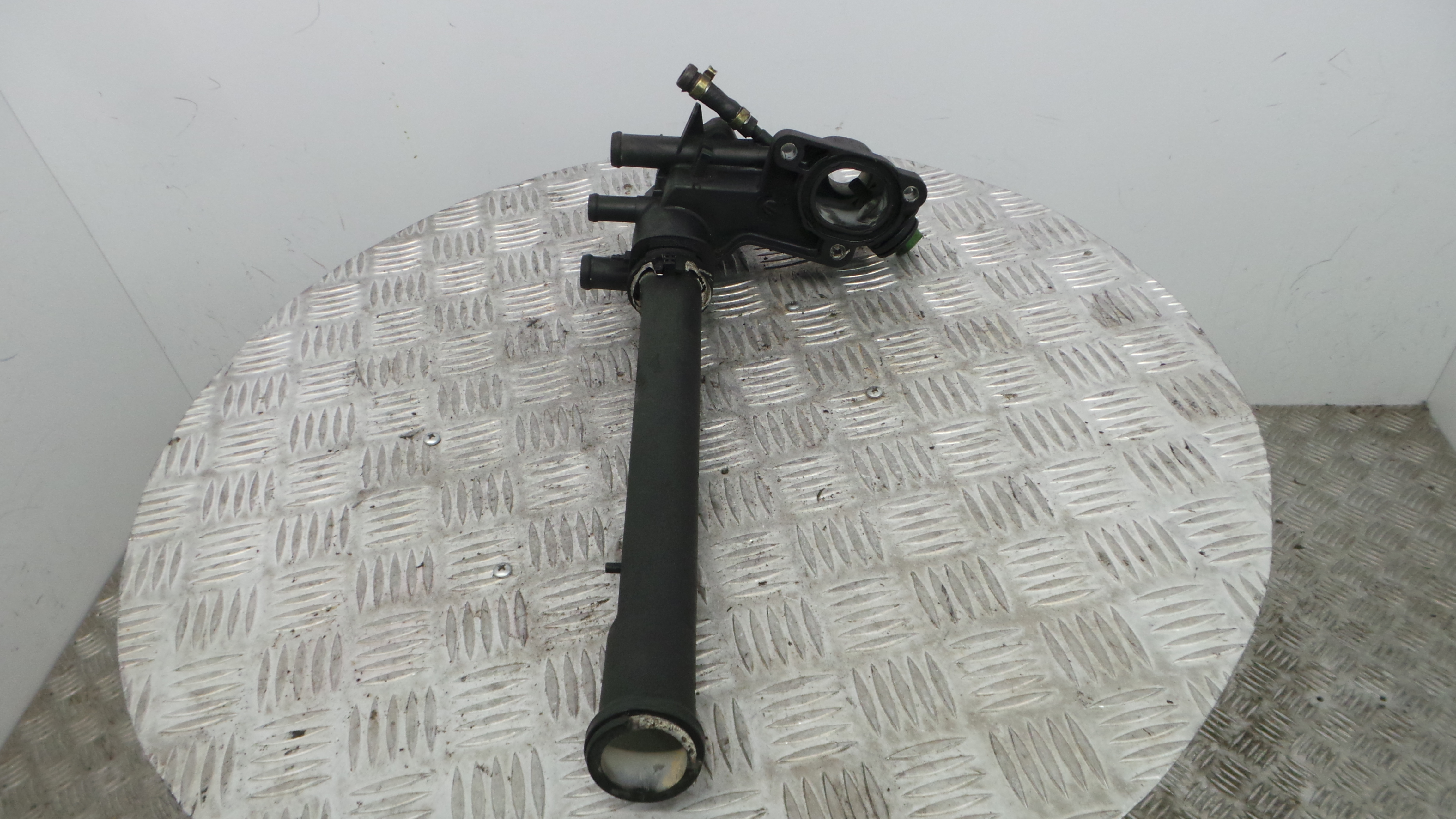 Caixa do Termostato 032121111 - VW GOLF IV (1J1), GOLF Mk IV (1J1)-36211029