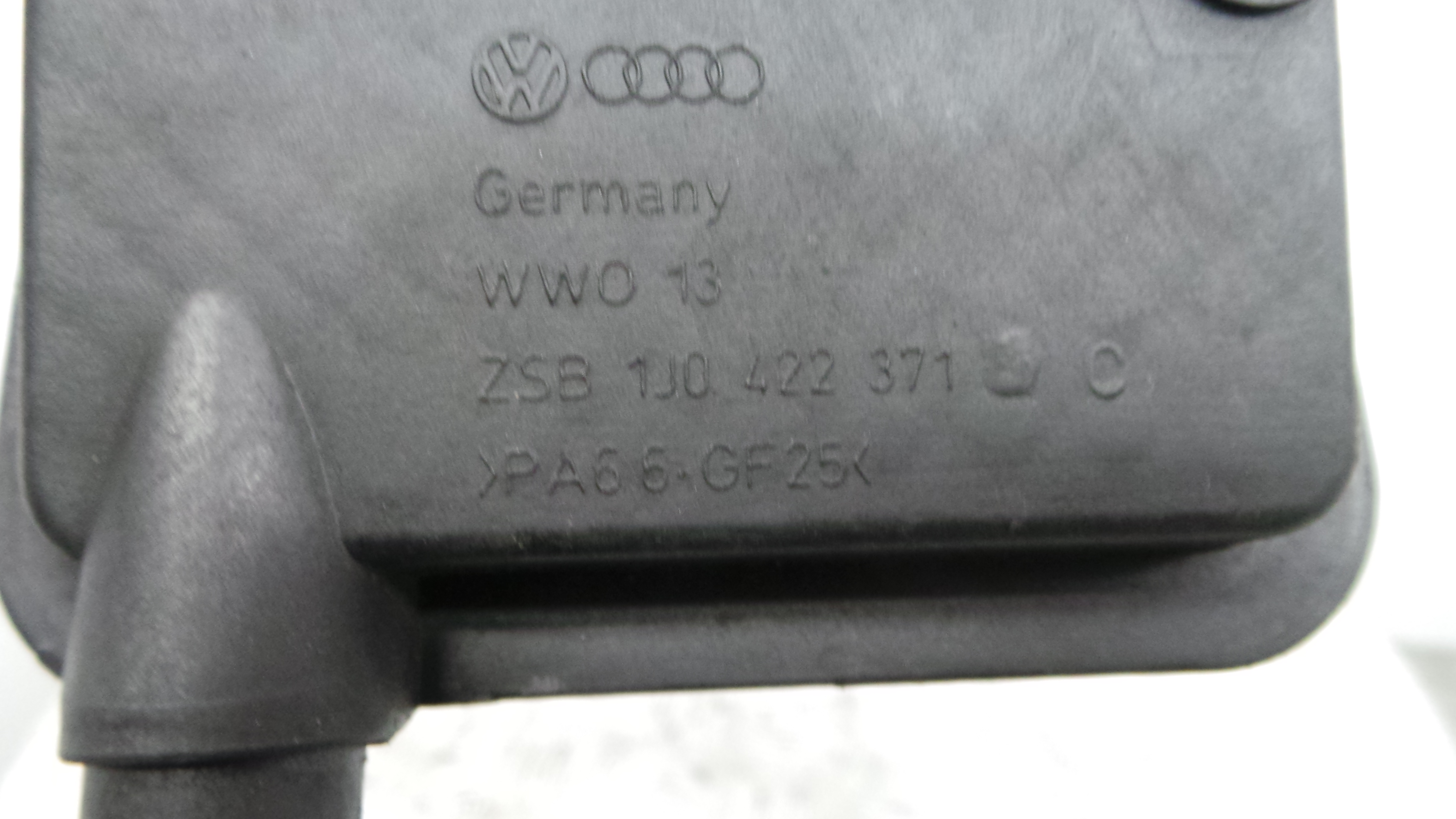 Deposito Direção Assistida 1J0422371C - VW GOLF IV (1J1), GOLF Mk IV (1J1)-36211040