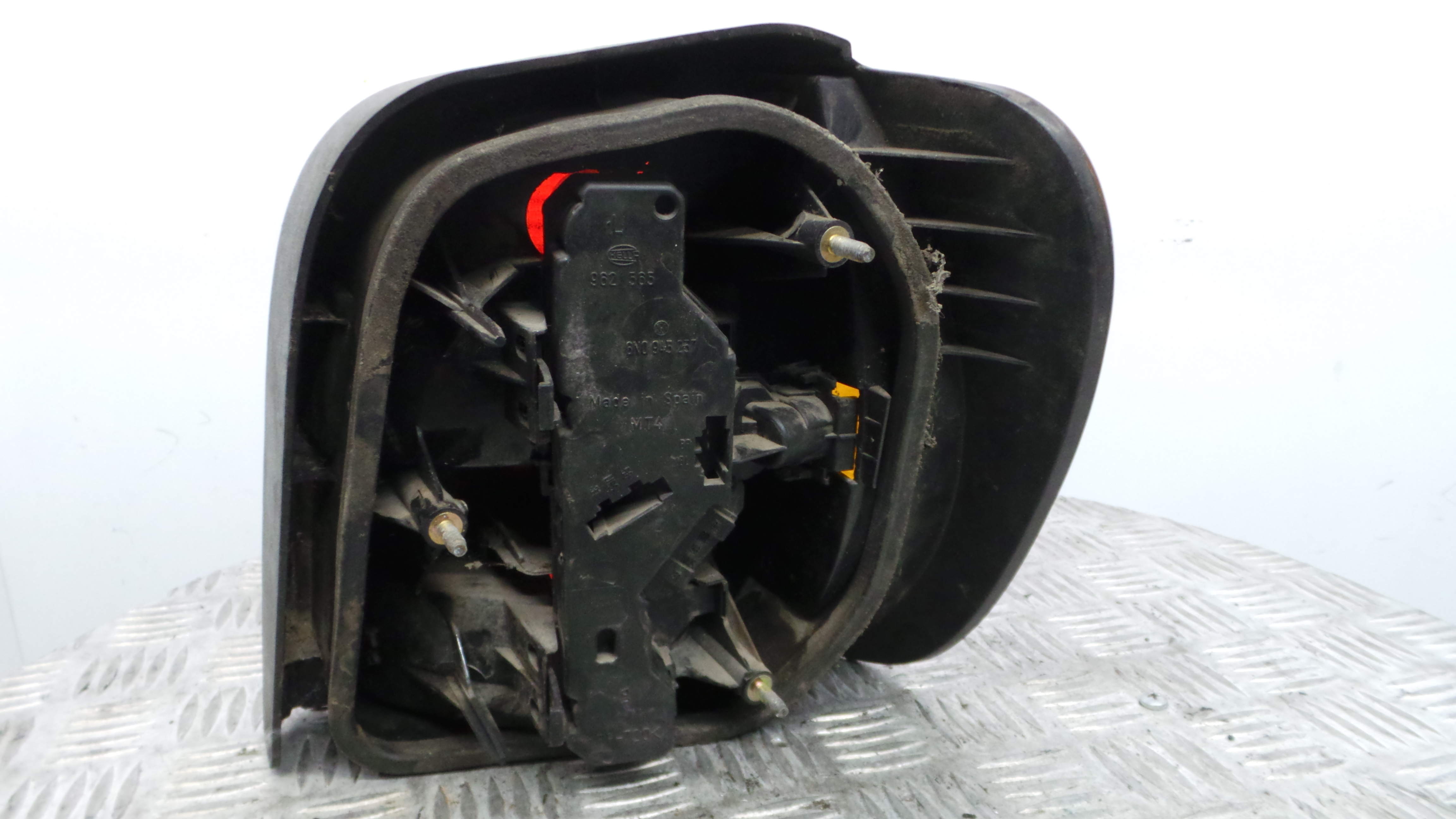 Farolim Stop Esq 6N0945095B - VW POLO III (6N1)-36216954