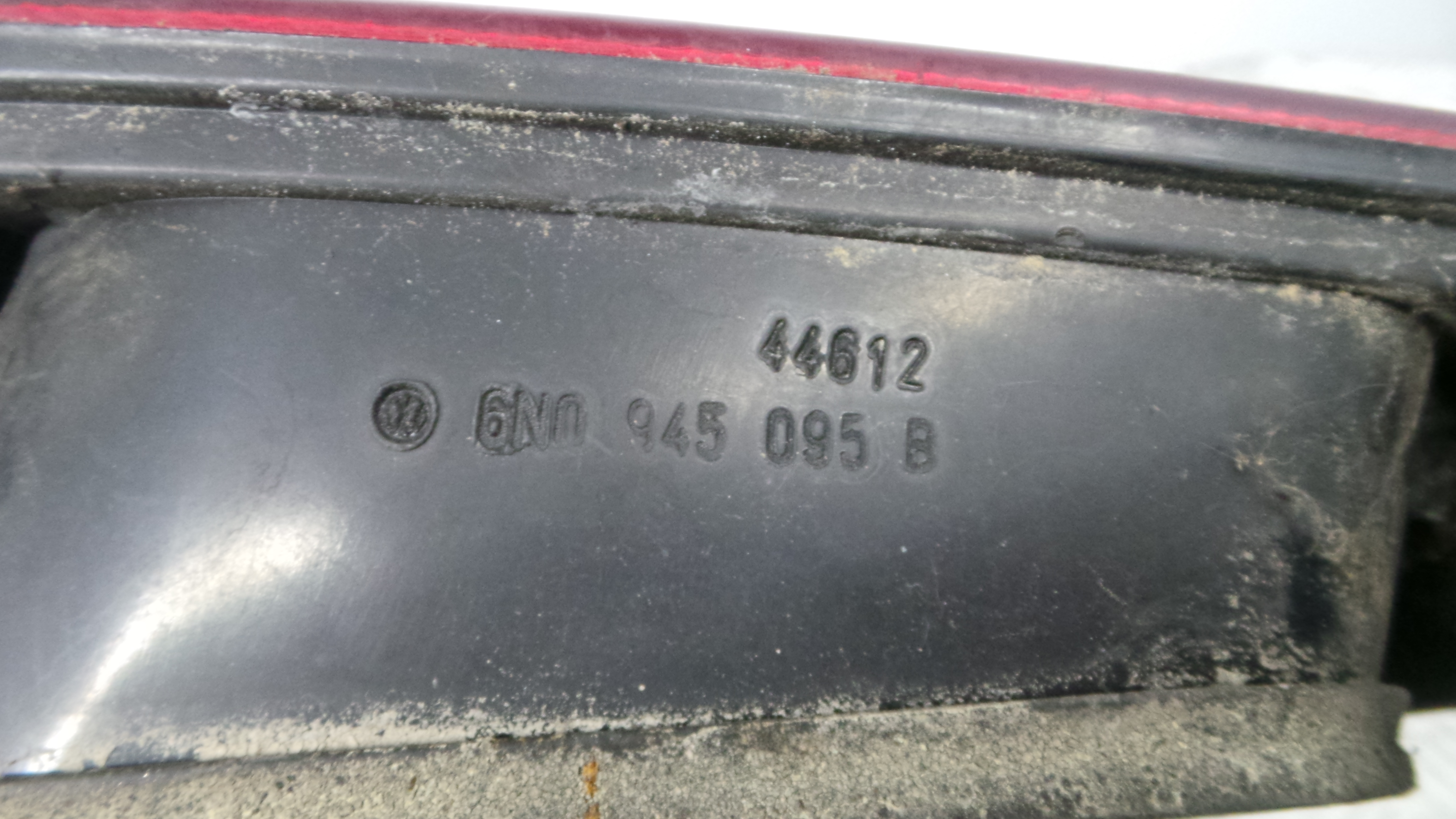 Farolim Stop Esq 6N0945095B - VW POLO III (6N1)-36216954