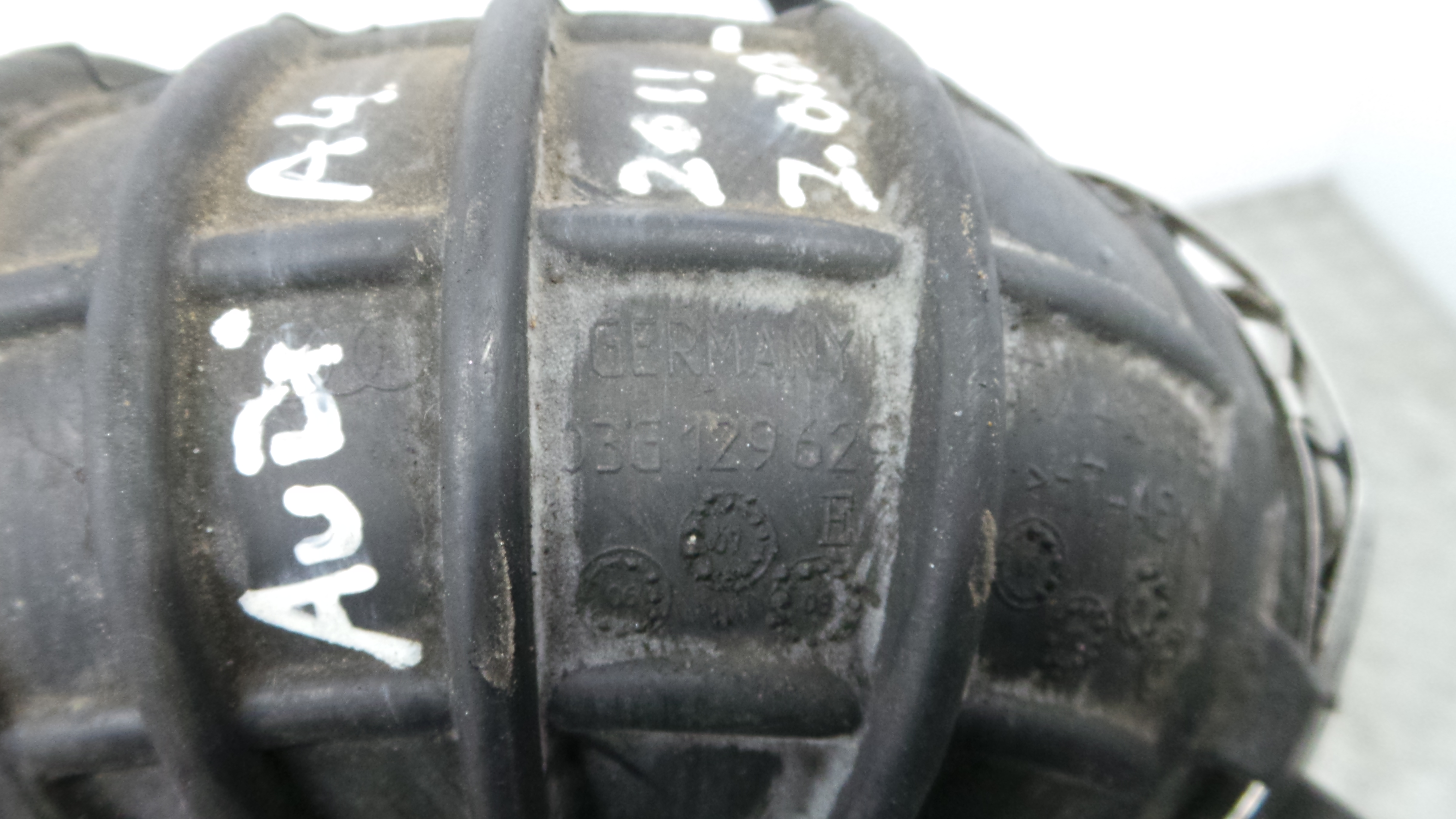 Tubo Intercooler 03G129629E - AUDI A4 B8 (8K2)-36216962