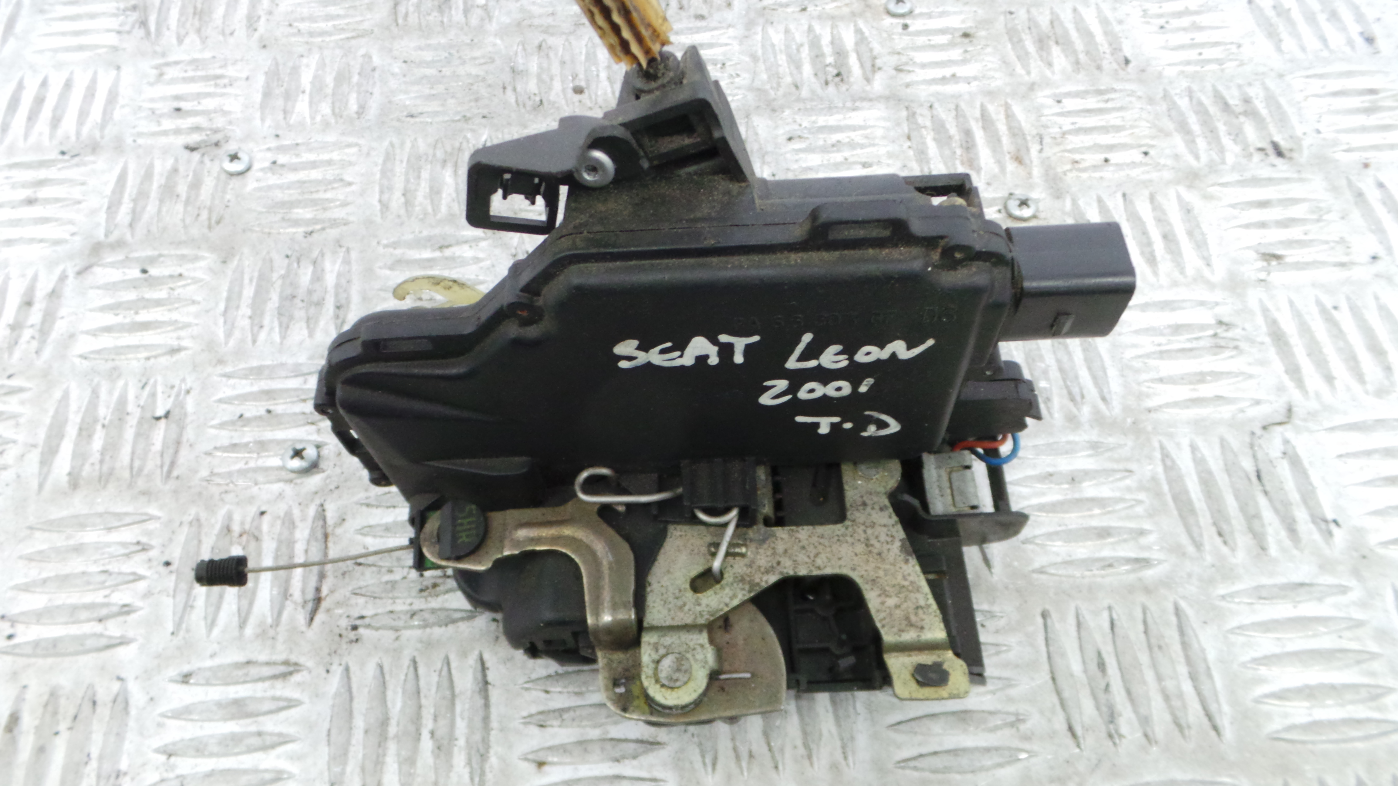 Fecho da Porta Trás Dto 3B4839016AL - SEAT LEON (1M1)-36237877