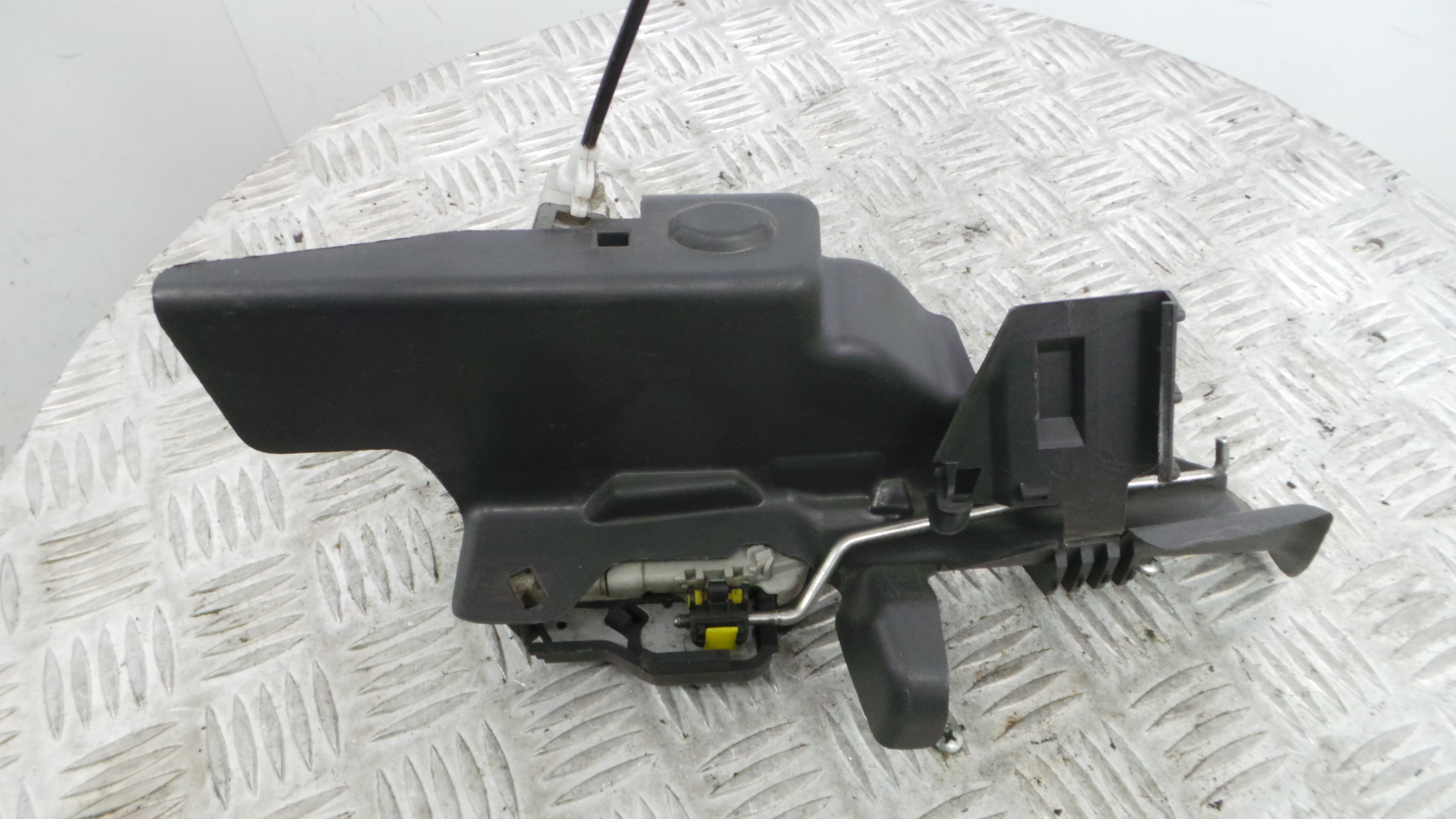 Fecho da Porta Frente Esq 8E1837015AA - AUDI A4 B7 (8EC)-36240138