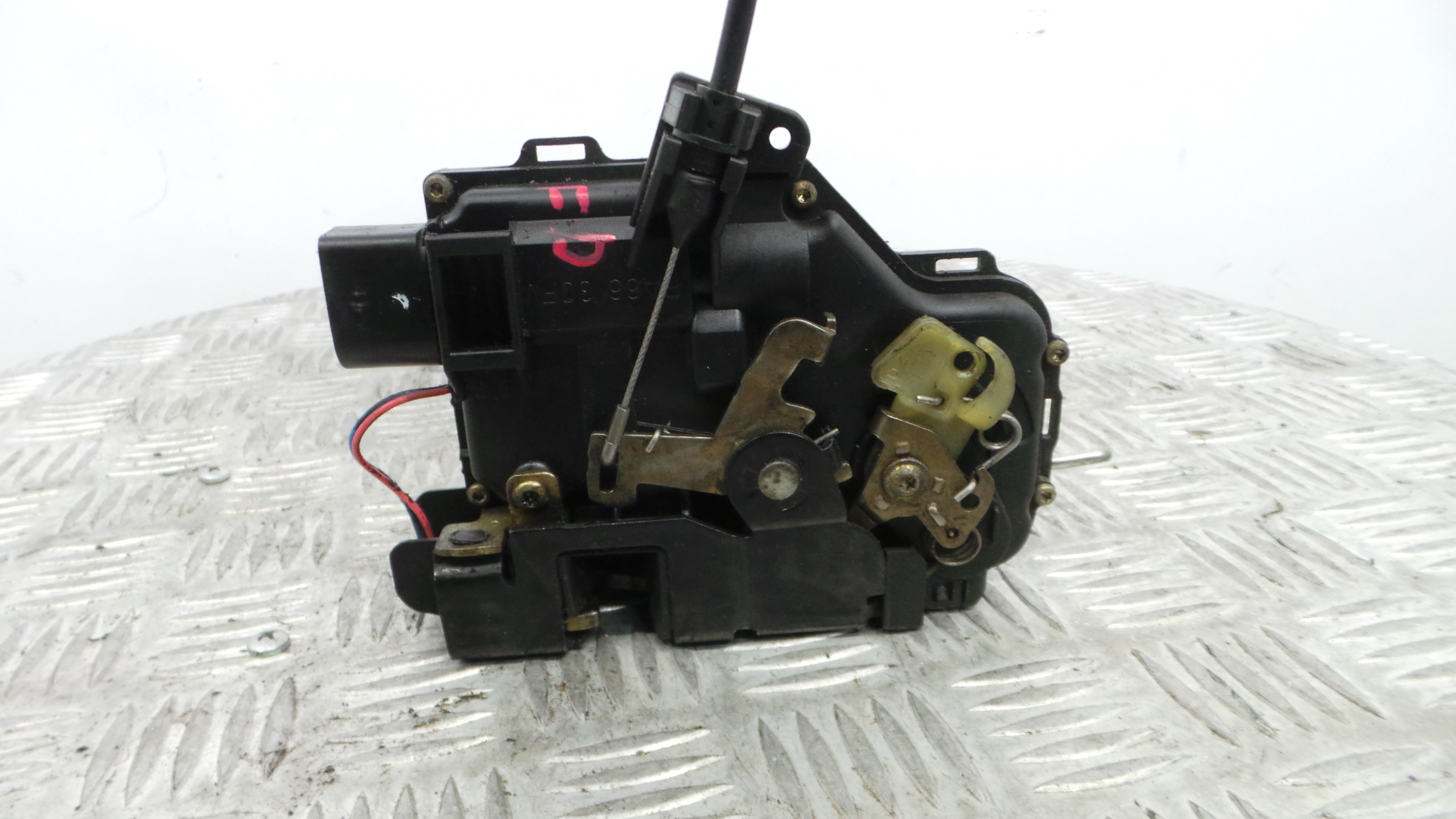 Fecho da Porta Frente Dto  - AUDI A6 C5 (4B2)-36240244