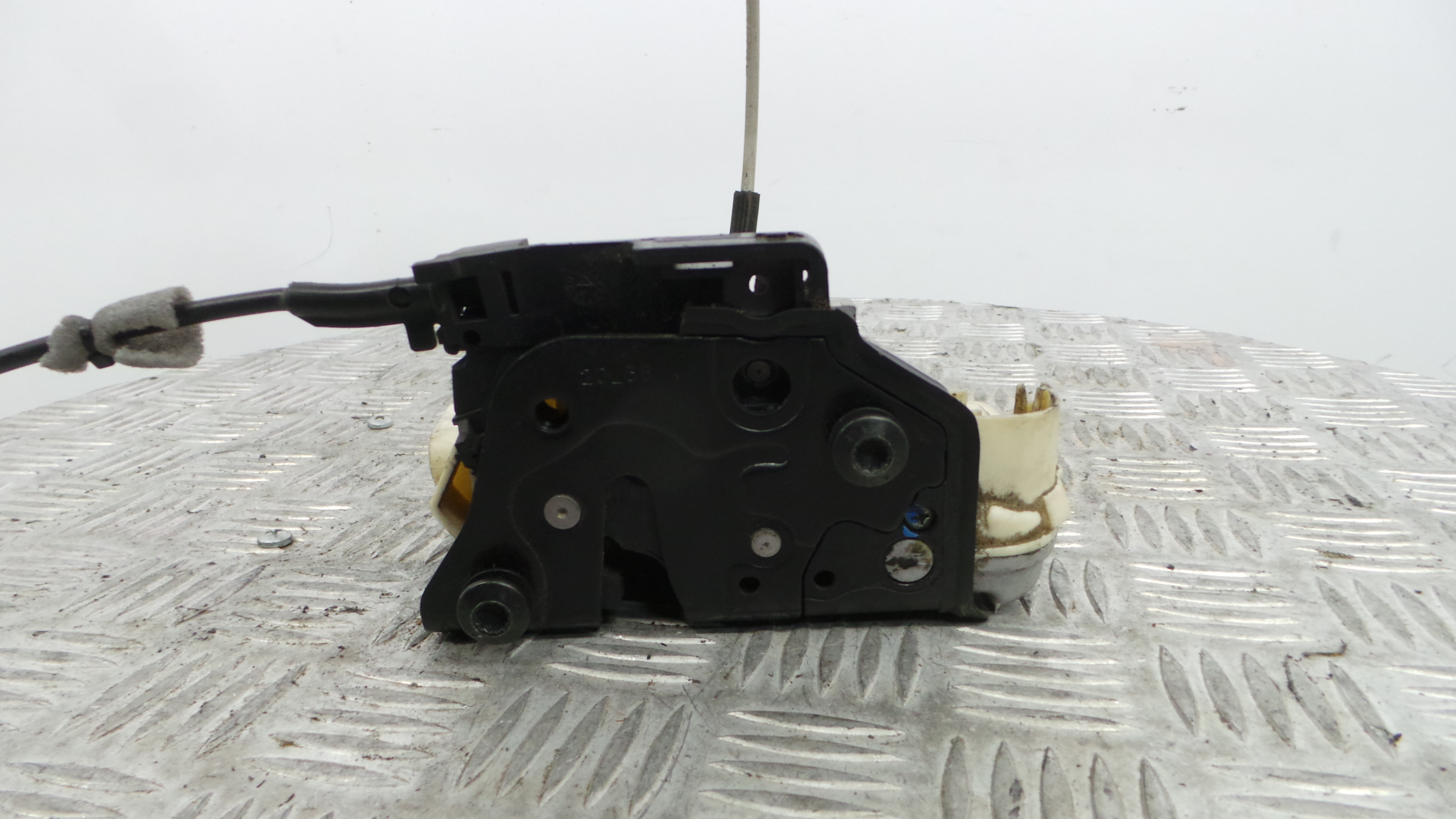 Fecho da Porta Frente Esq 3C1837015A - SEAT IBIZA IV (6J5, 6P1), IBIZA Mk IV (6J5, 6P1)-36240448