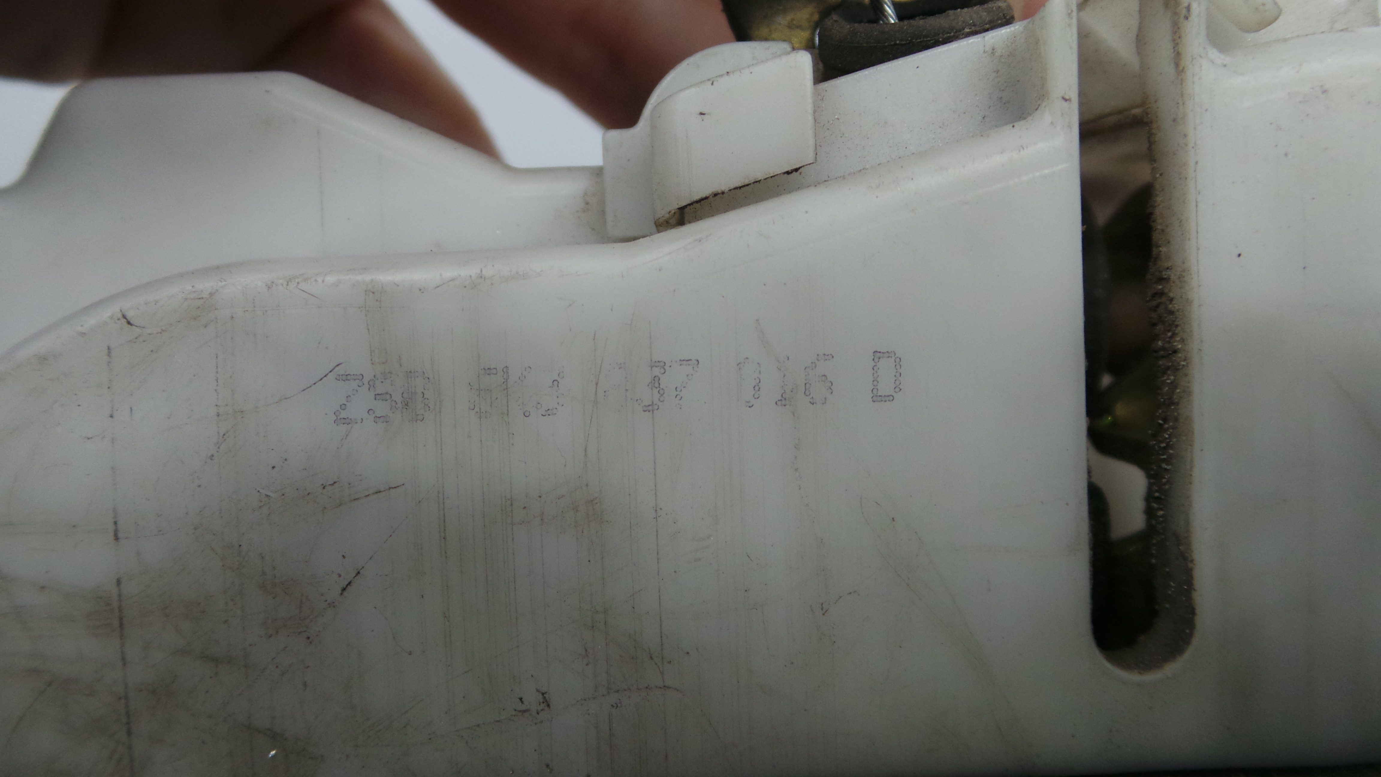 Fecho da Porta Frente Dto 6K3837016D - SEAT IBIZA II (6K1), IBIZA Mk II (6K1)-36240455