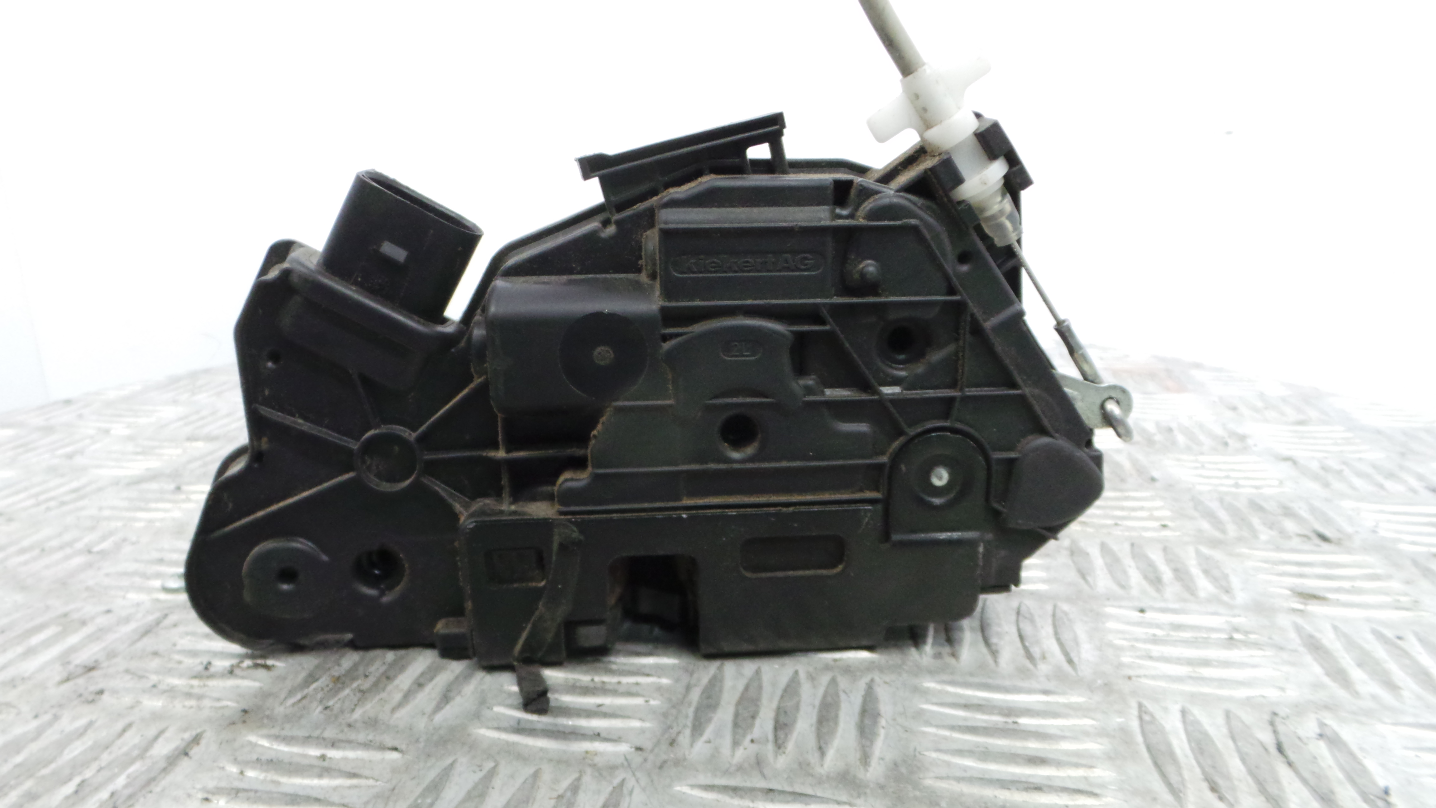 Fecho da Porta Frente Esq 5N1837015A - SEAT IBIZA IV (6J5, 6P1), IBIZA Mk IV (6J5, 6P1)-36240459