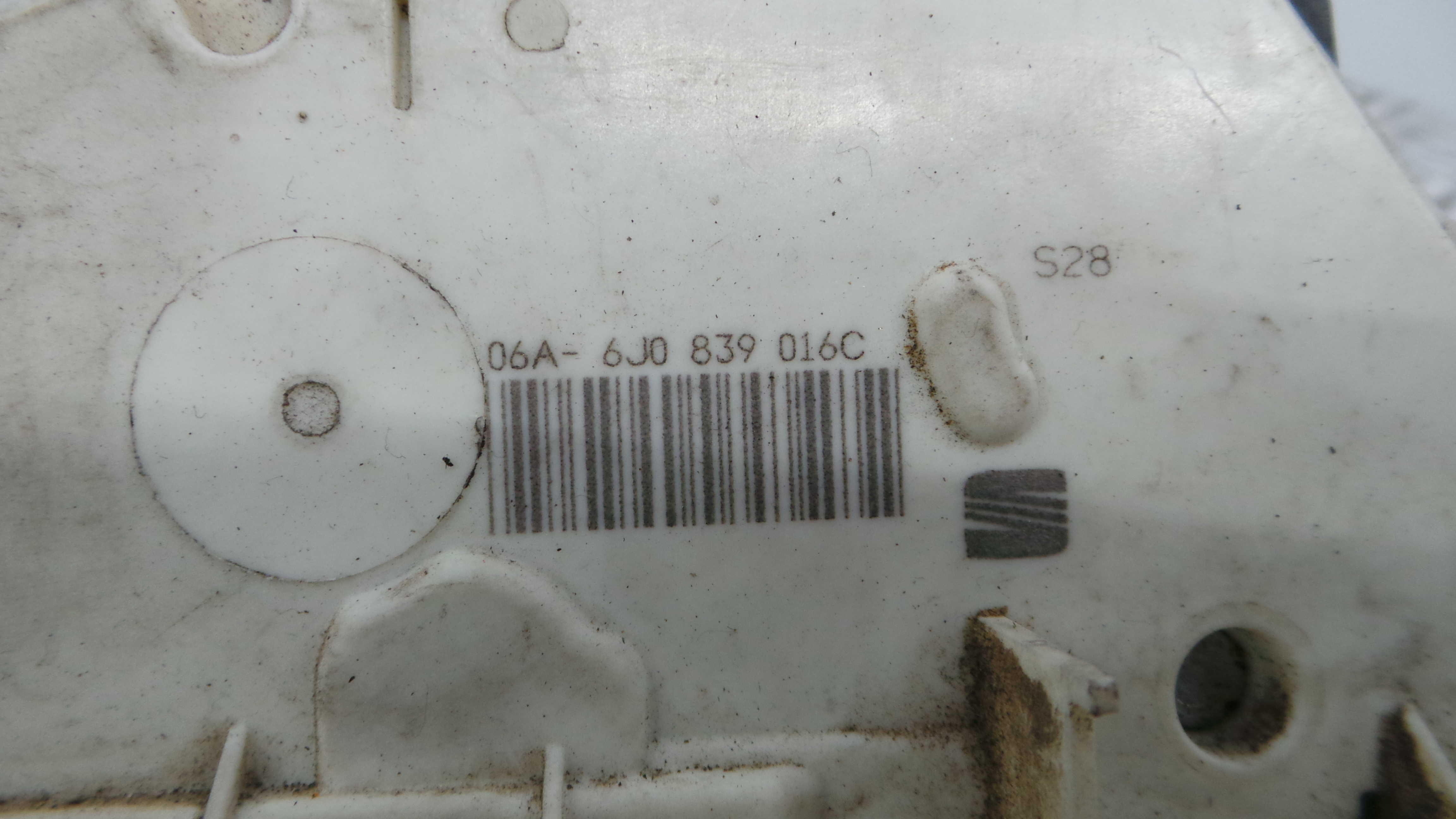 Fecho da Porta Trás Dto 6J0839016C - SEAT IBIZA IV (6J5, 6P1), IBIZA Mk IV (6J5, 6P1)-36240463