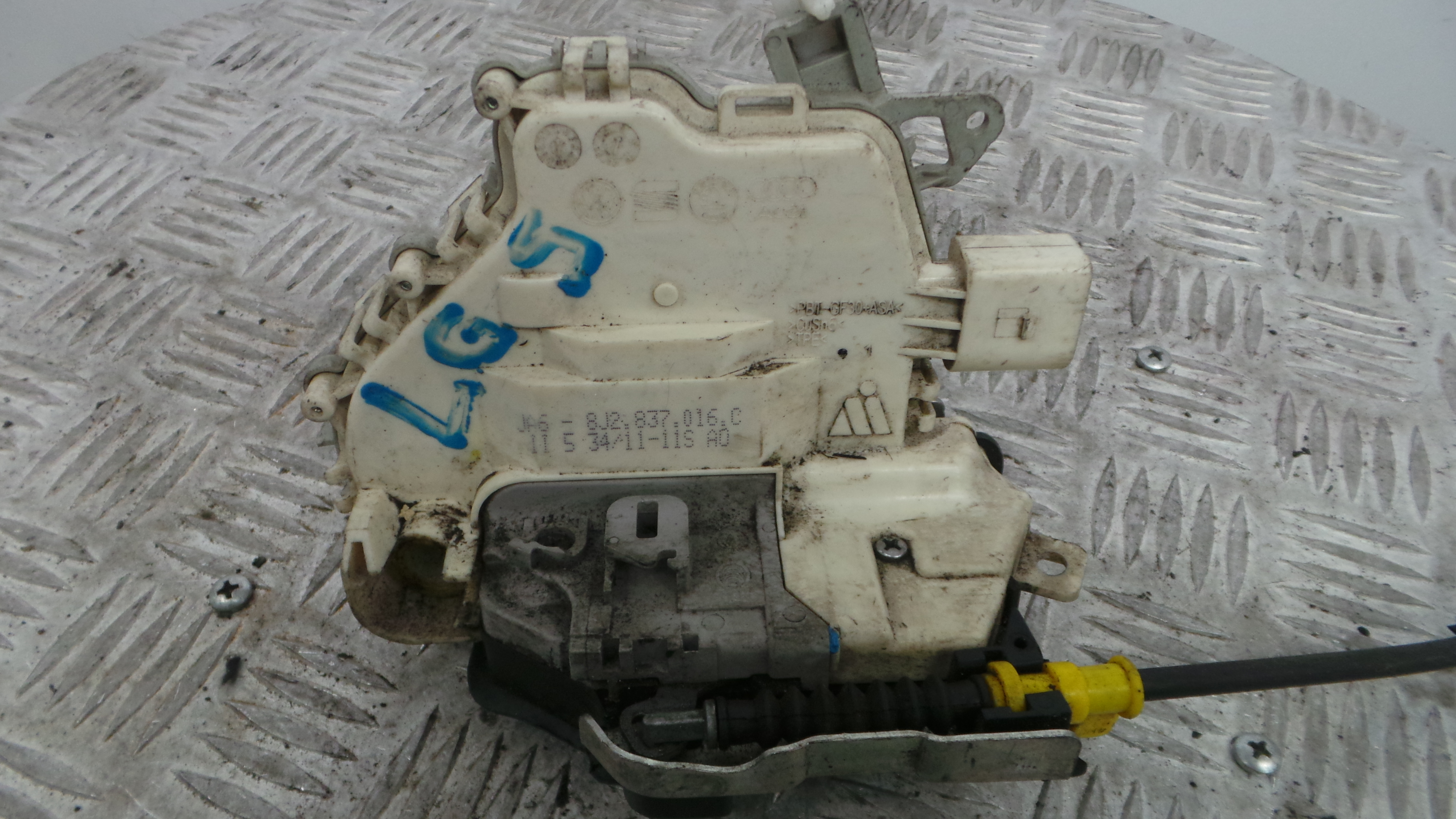 Fecho da Porta Frente Dto 8J2837016C - AUDI A4 B8 (8K2)-36240467