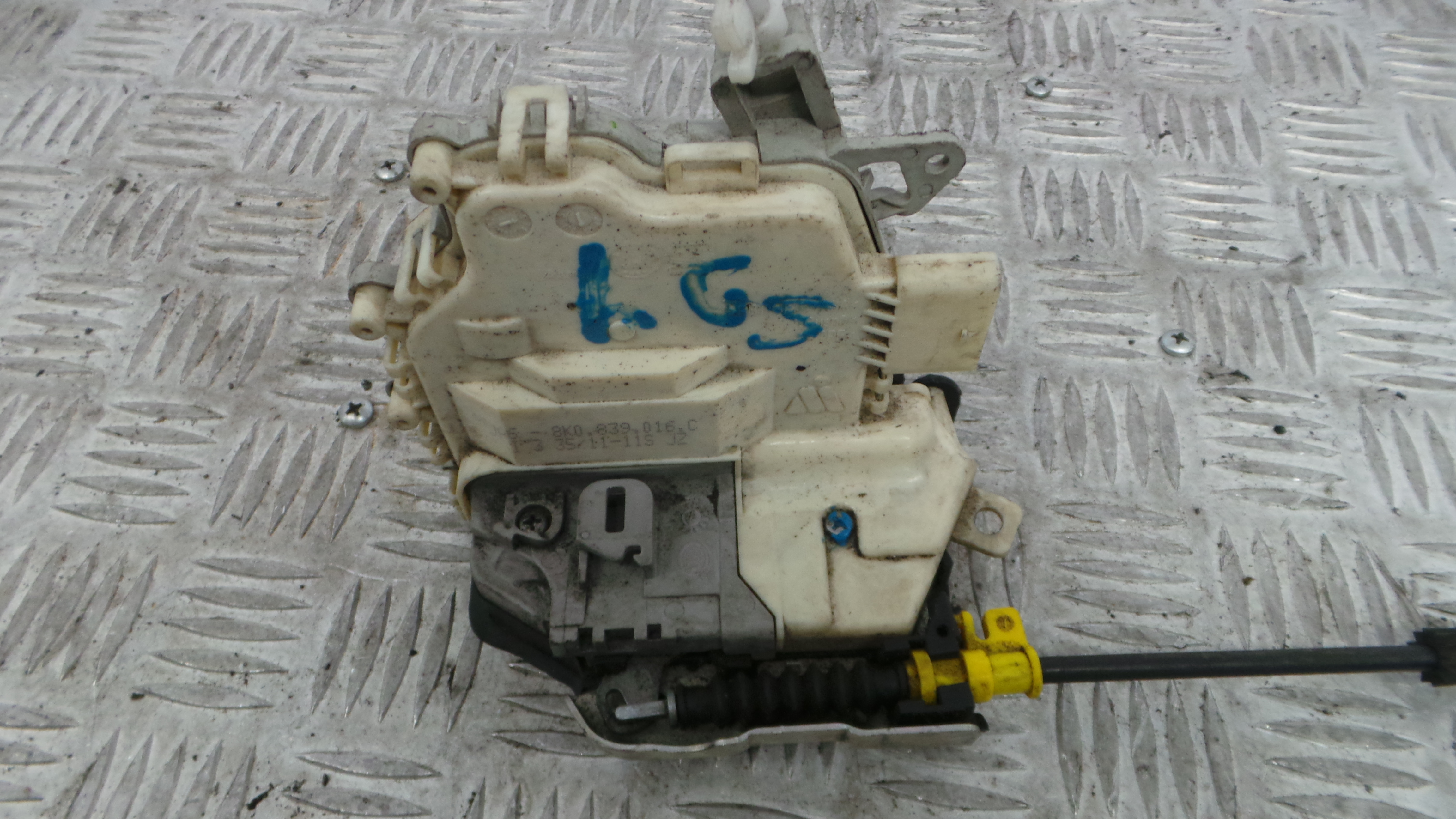 Fecho da Porta Trás Esq 8K0839016C - AUDI A4 B8 (8K2)-36240486