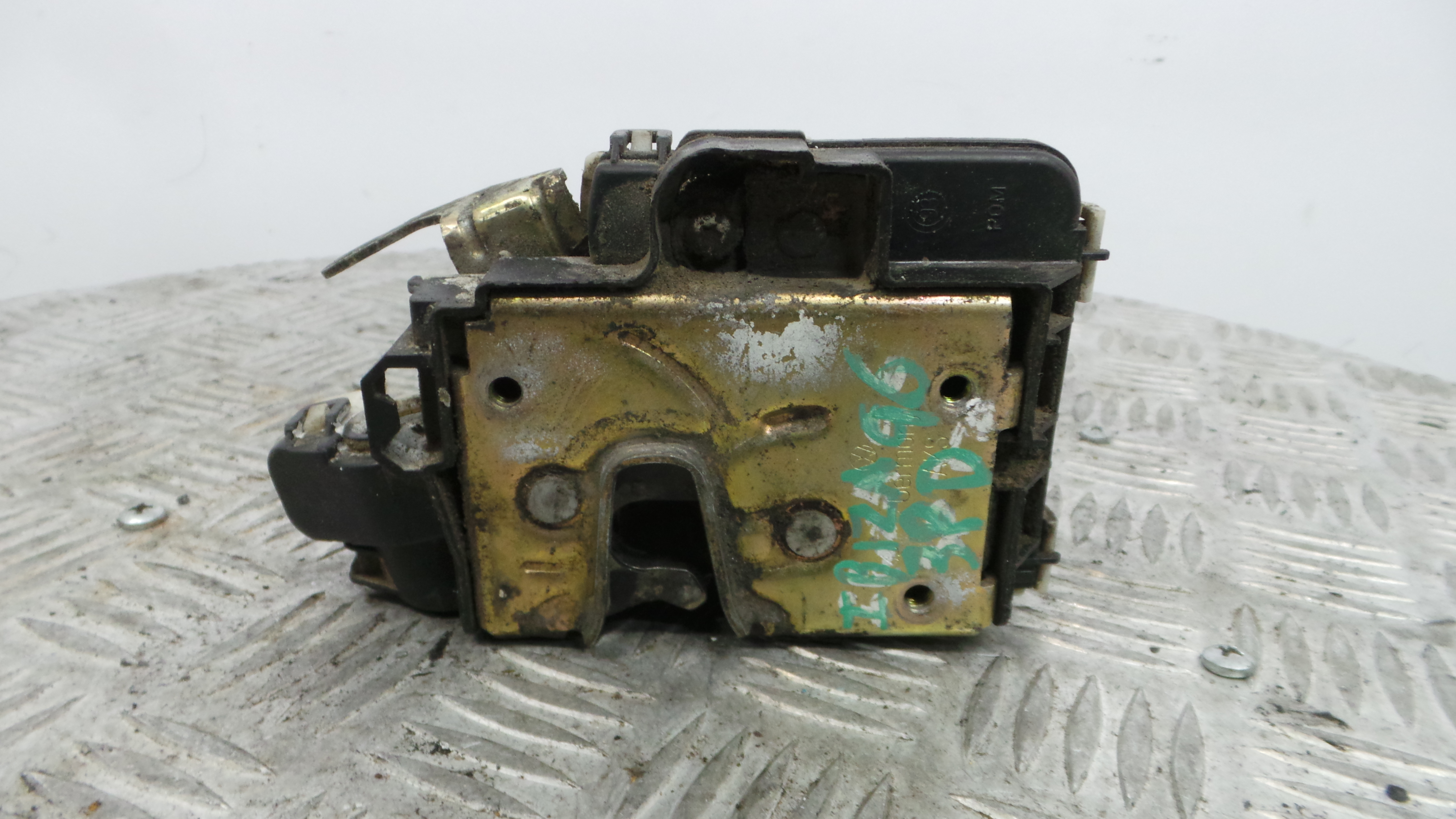 Fecho da Porta Dto 6K3837016E - SEAT IBIZA II (6K1), IBIZA Mk II (6K1)-36240502 Fecho da Porta Dto 6K3837016E - SEAT IBIZA II (6K1), IBIZA Mk II (6K1)-36240502