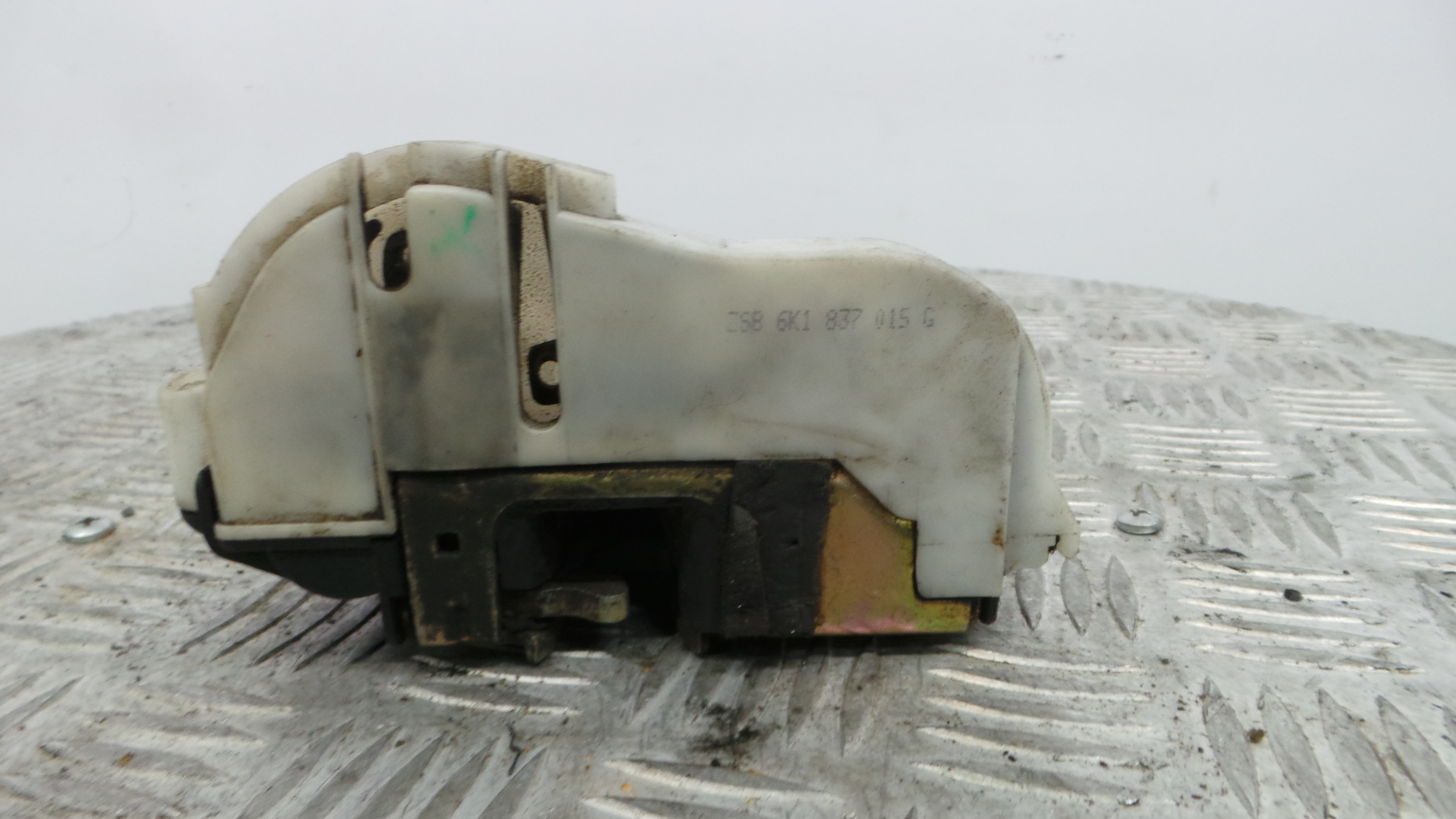 Fecho da Porta Frente Esq 6K1837015G - SEAT IBIZA II (6K1), IBIZA Mk II (6K1)-36240506