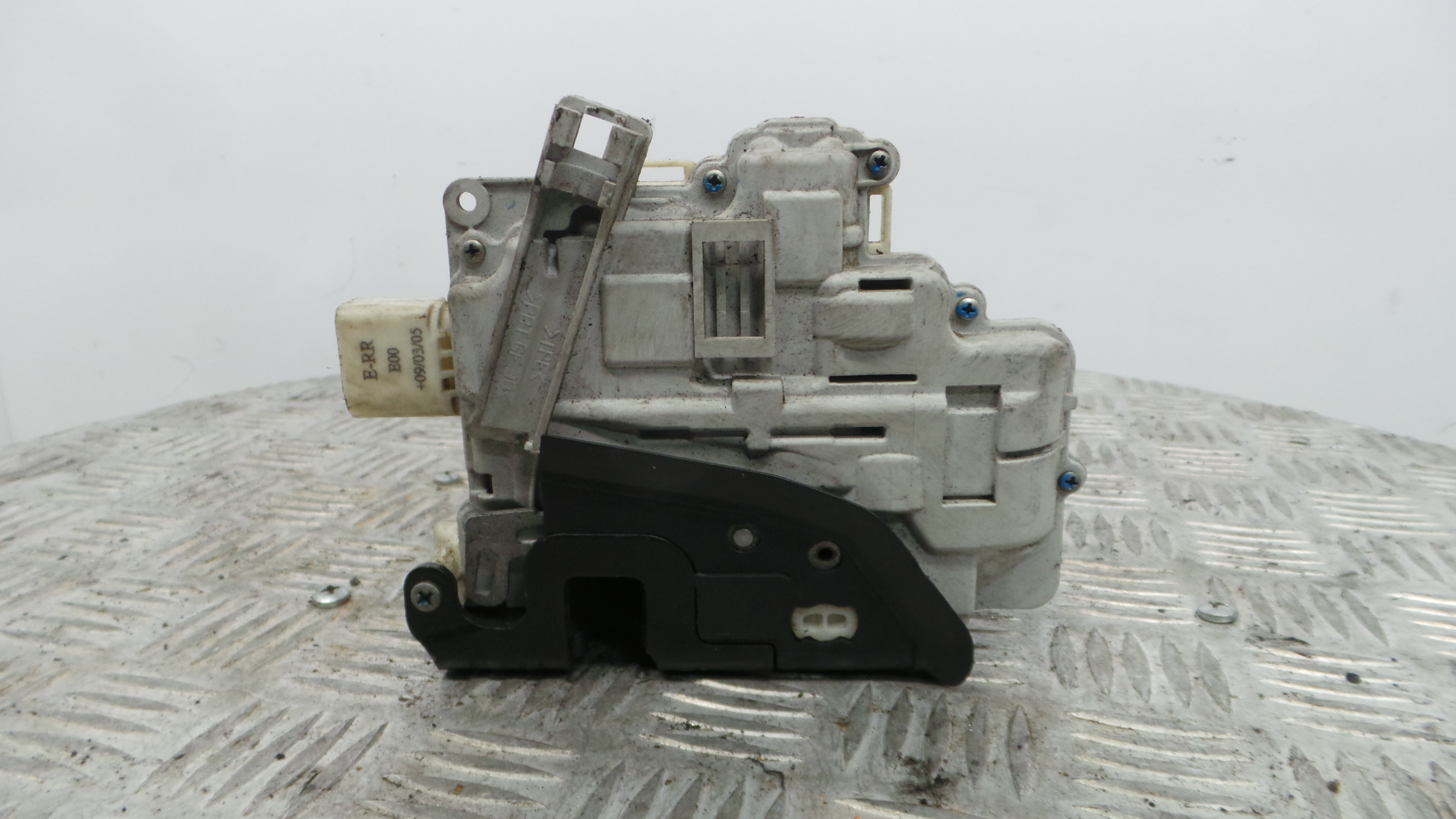 Fecho da Porta Frente Dto 8E1837016AA - AUDI A4 B8 Avant (8K5)-36240510