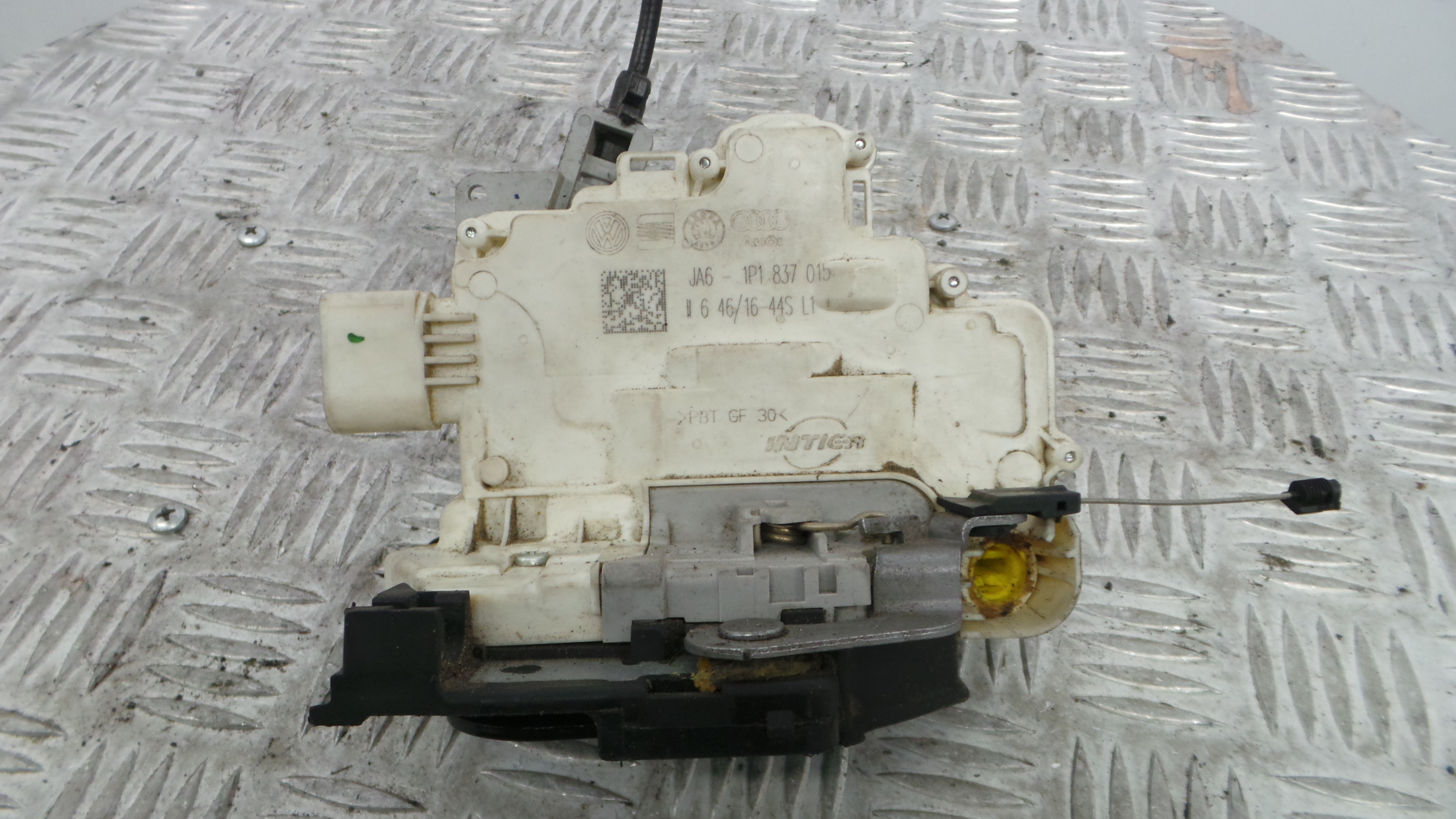 Fecho da Porta Frente Dto 1P1837015 - SEAT LEON (1P1)-36240522