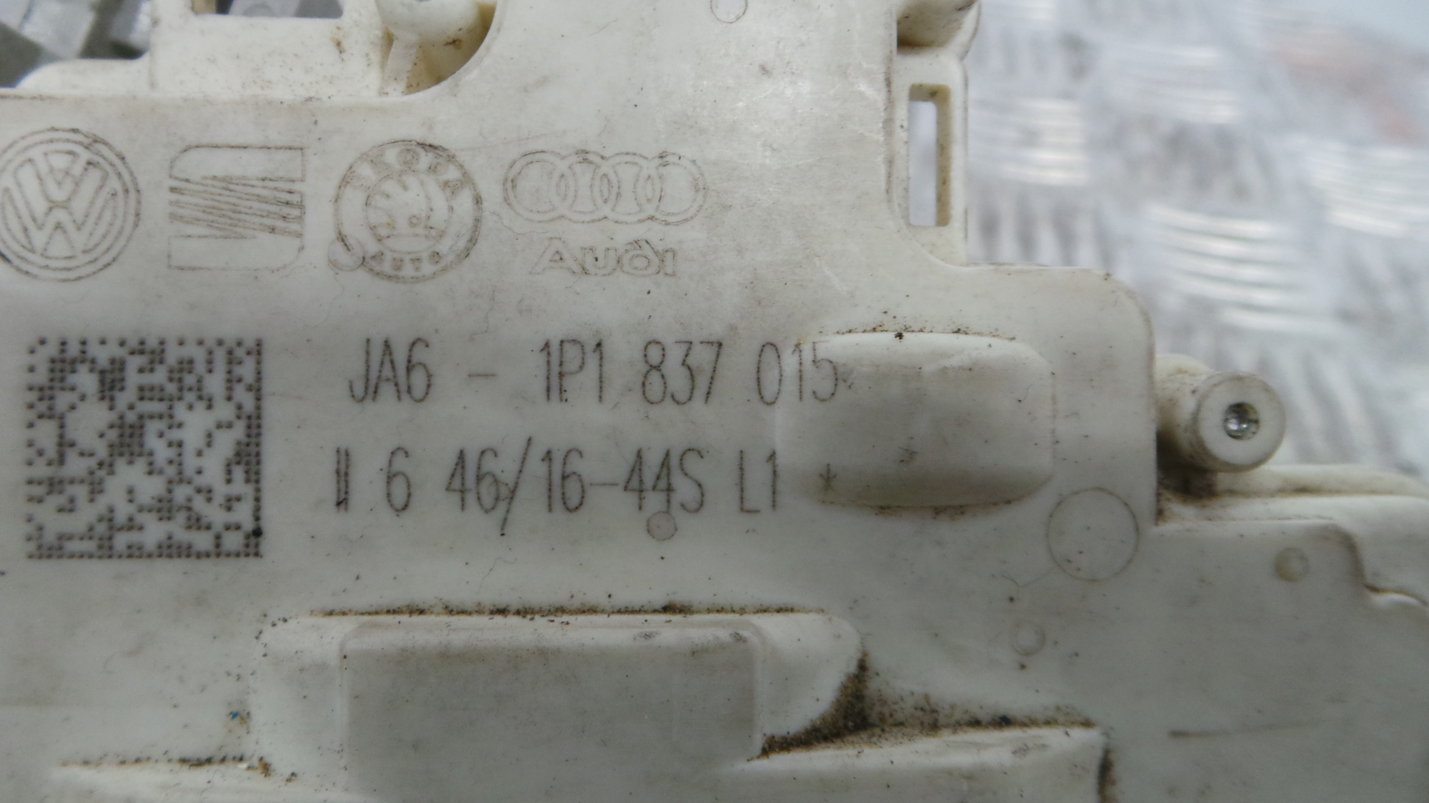 Fecho da Porta Frente Dto 1P1837015 - SEAT LEON (1P1)-36240522