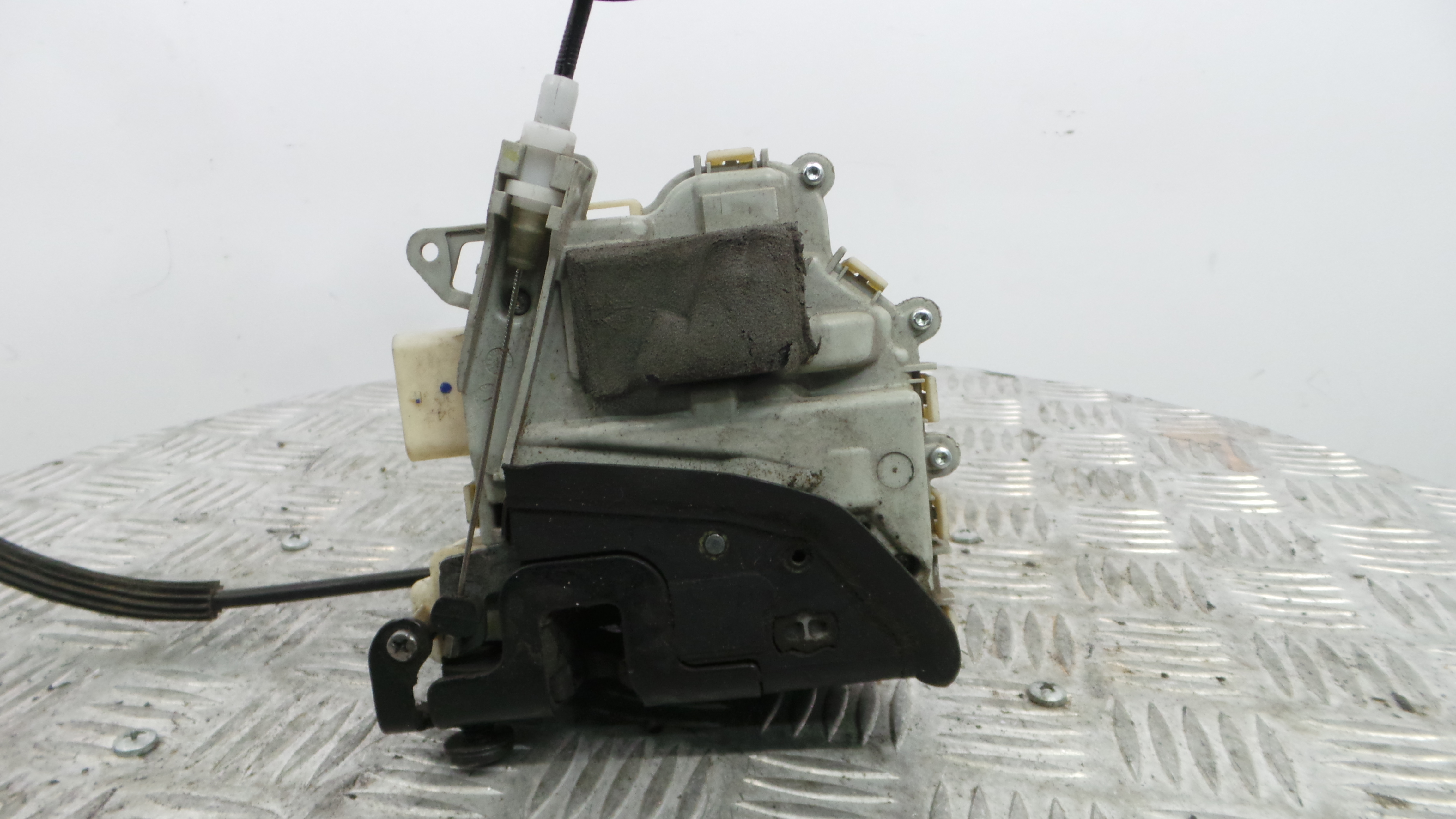 Fecho da Porta Frente Dto 8J1837016C - AUDI A1 (8X1, 8XK)-36240533