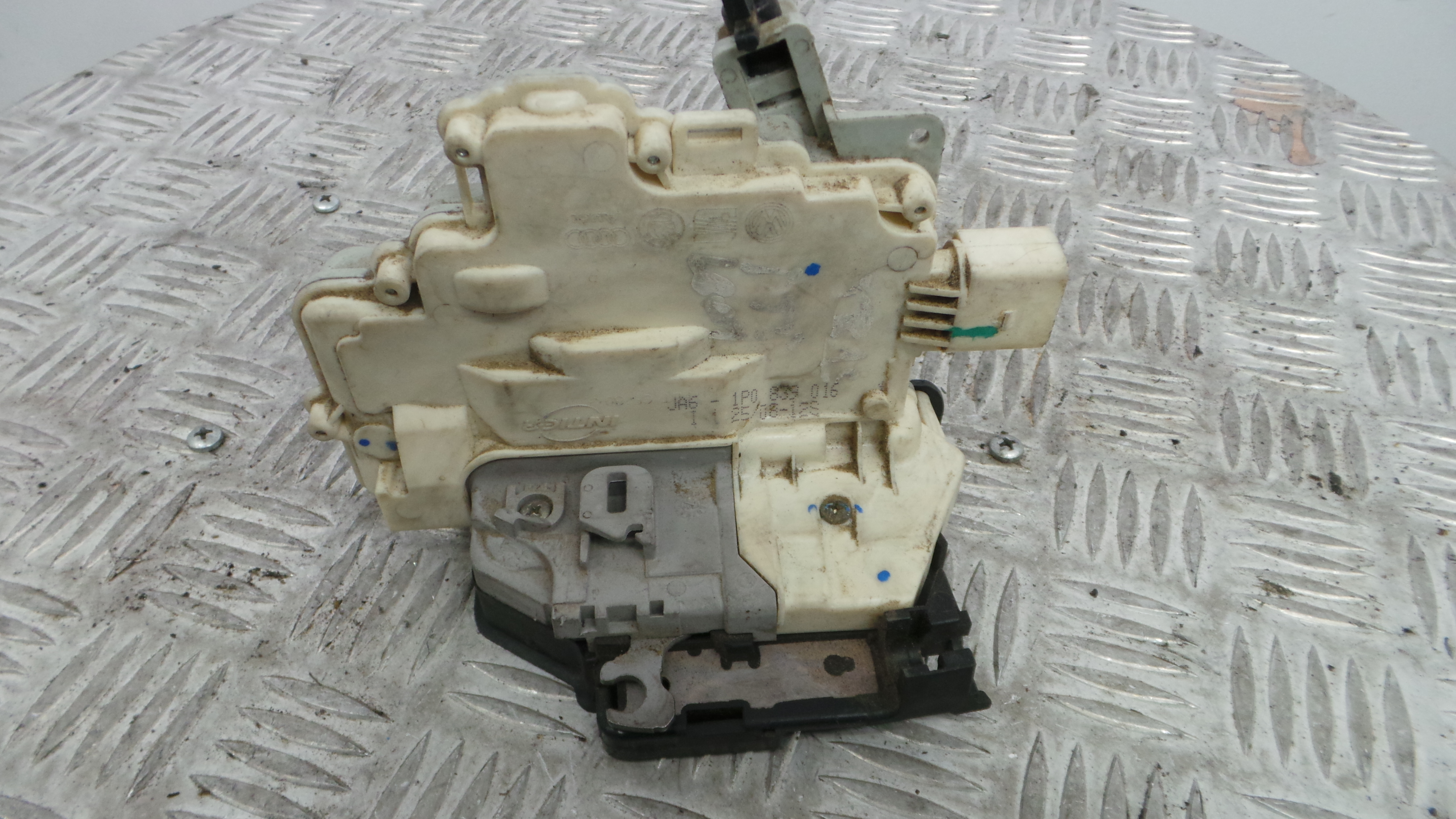 Fecho da Porta Trás Dto 1P0839016 - SEAT LEON (1P1)-36240570