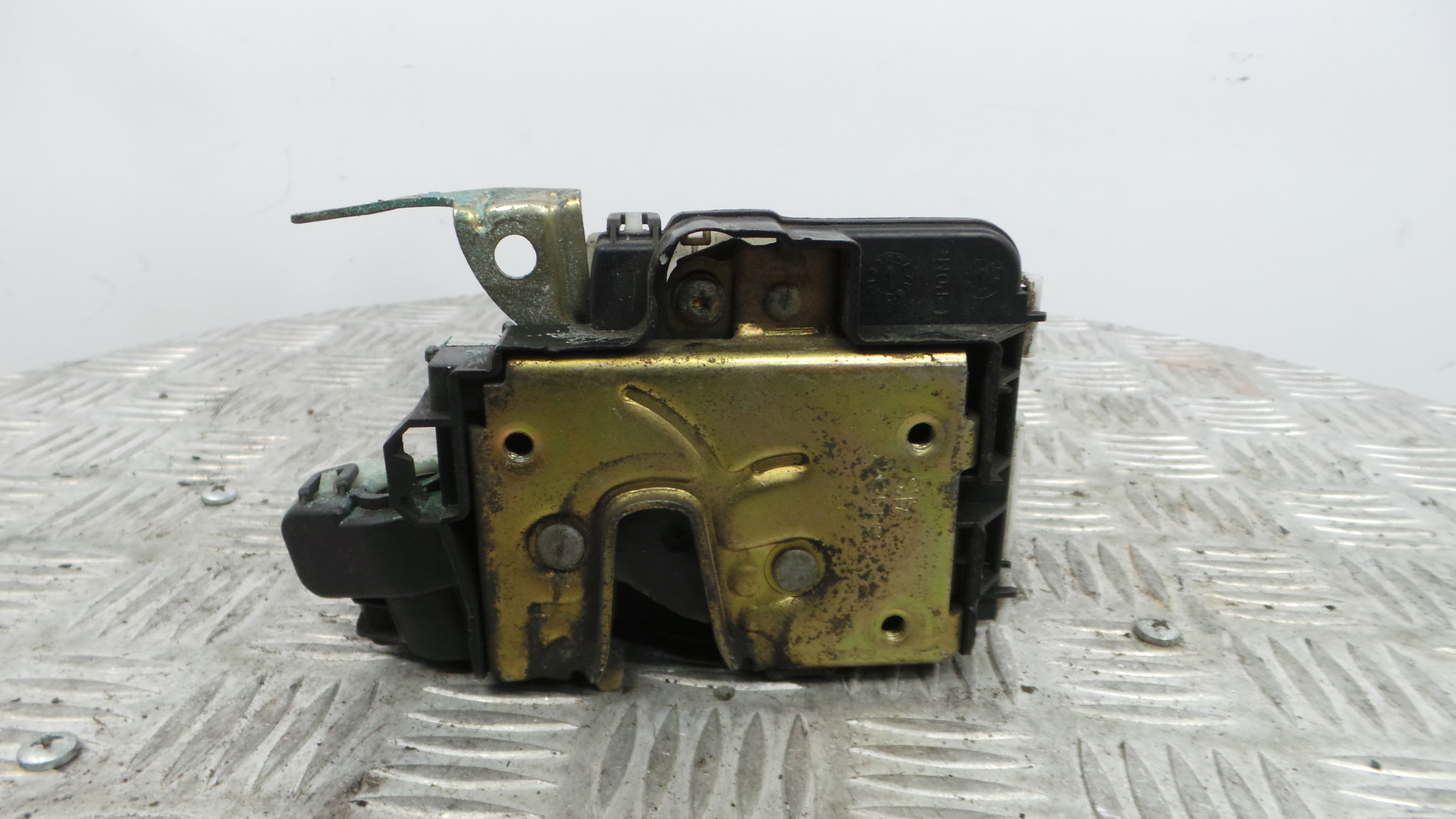 Fecho da Porta Frente Dto 1HS862154 - SEAT IBIZA II (6K1), IBIZA Mk II (6K1)-36240585