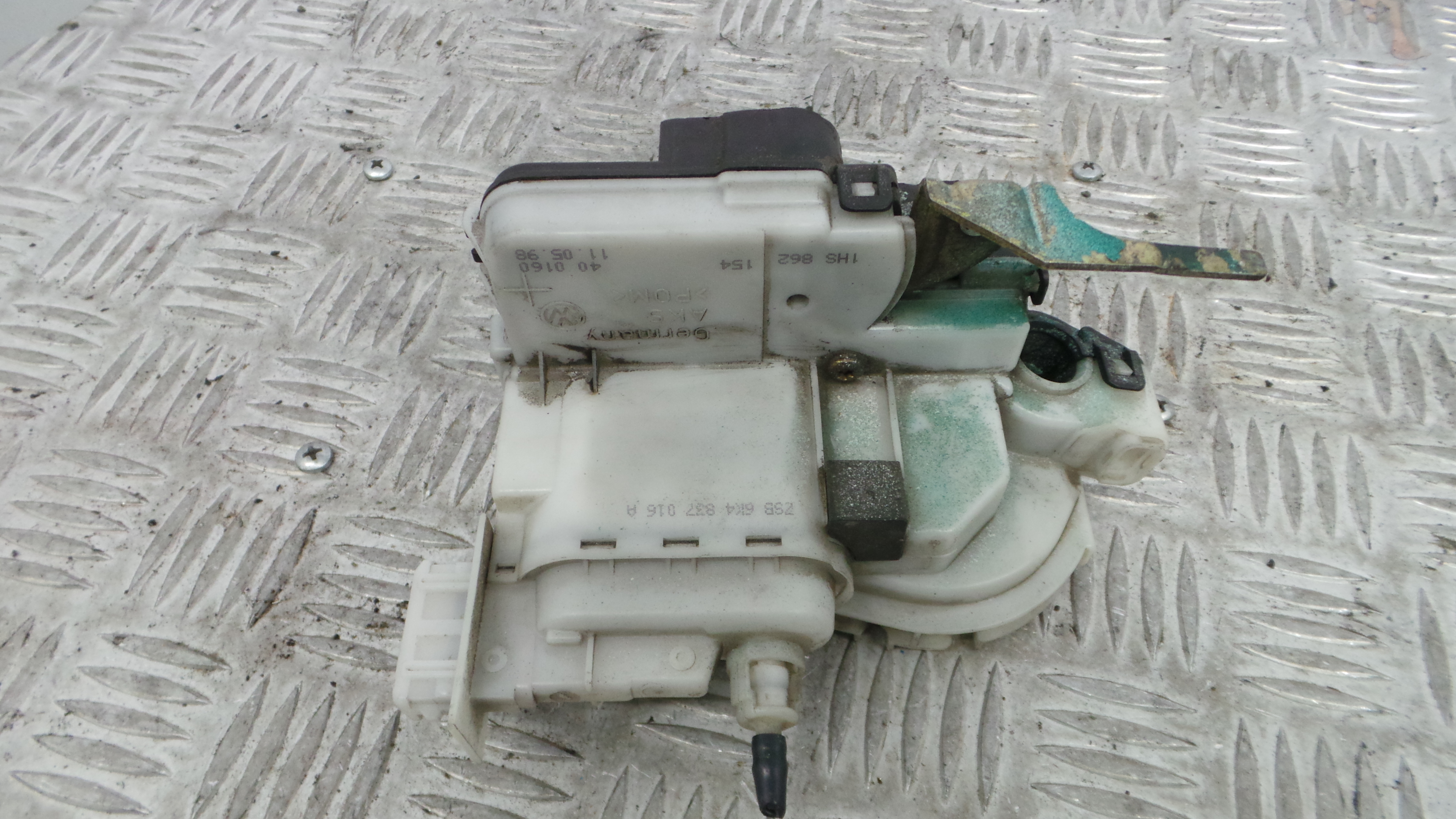 Fecho da Porta Frente Dto 1HS862154 - SEAT IBIZA II (6K1), IBIZA Mk II (6K1)-36240585