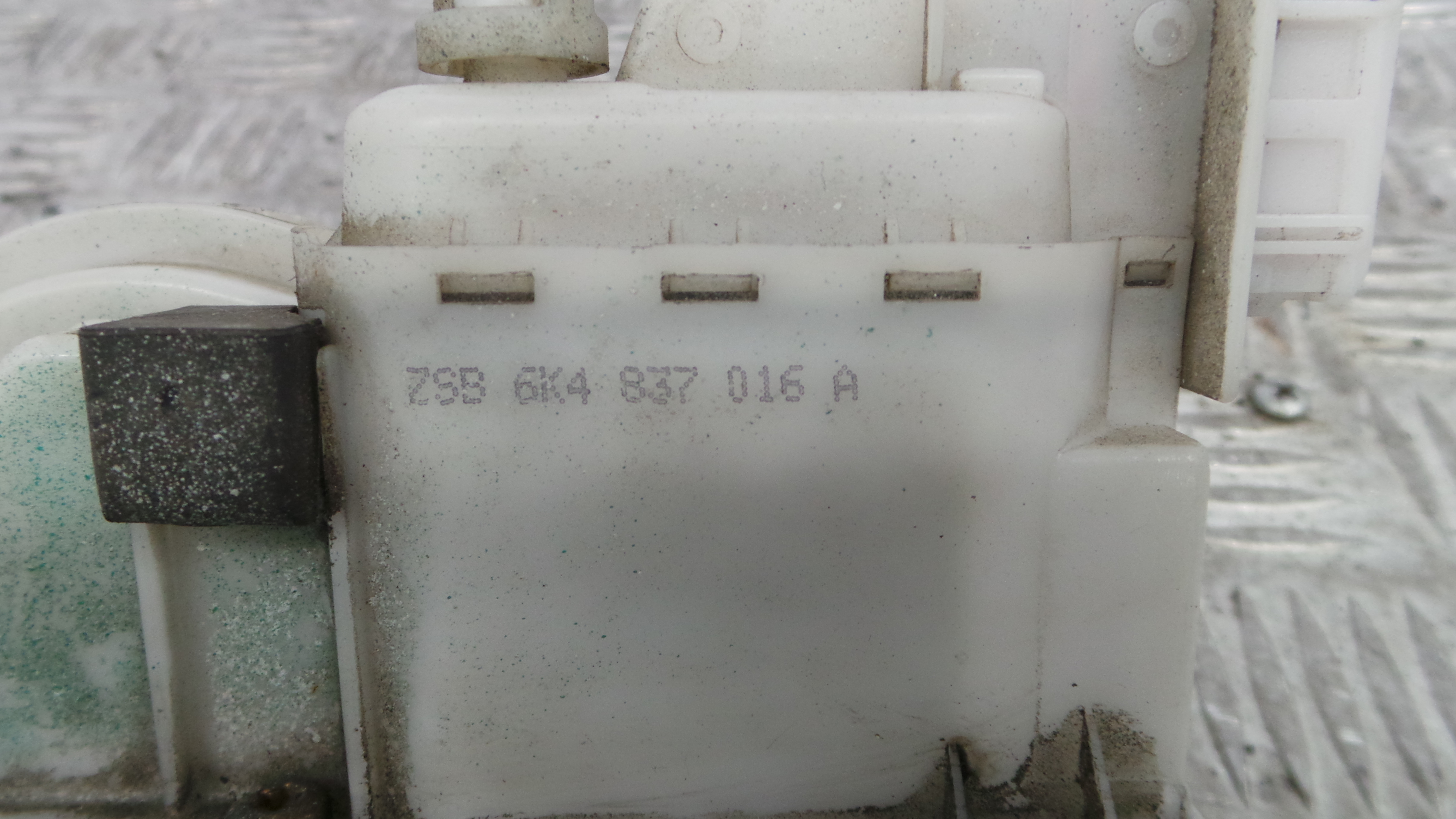 Fecho da Porta Frente Dto 1HS862154 - SEAT IBIZA II (6K1), IBIZA Mk II (6K1)-36240585