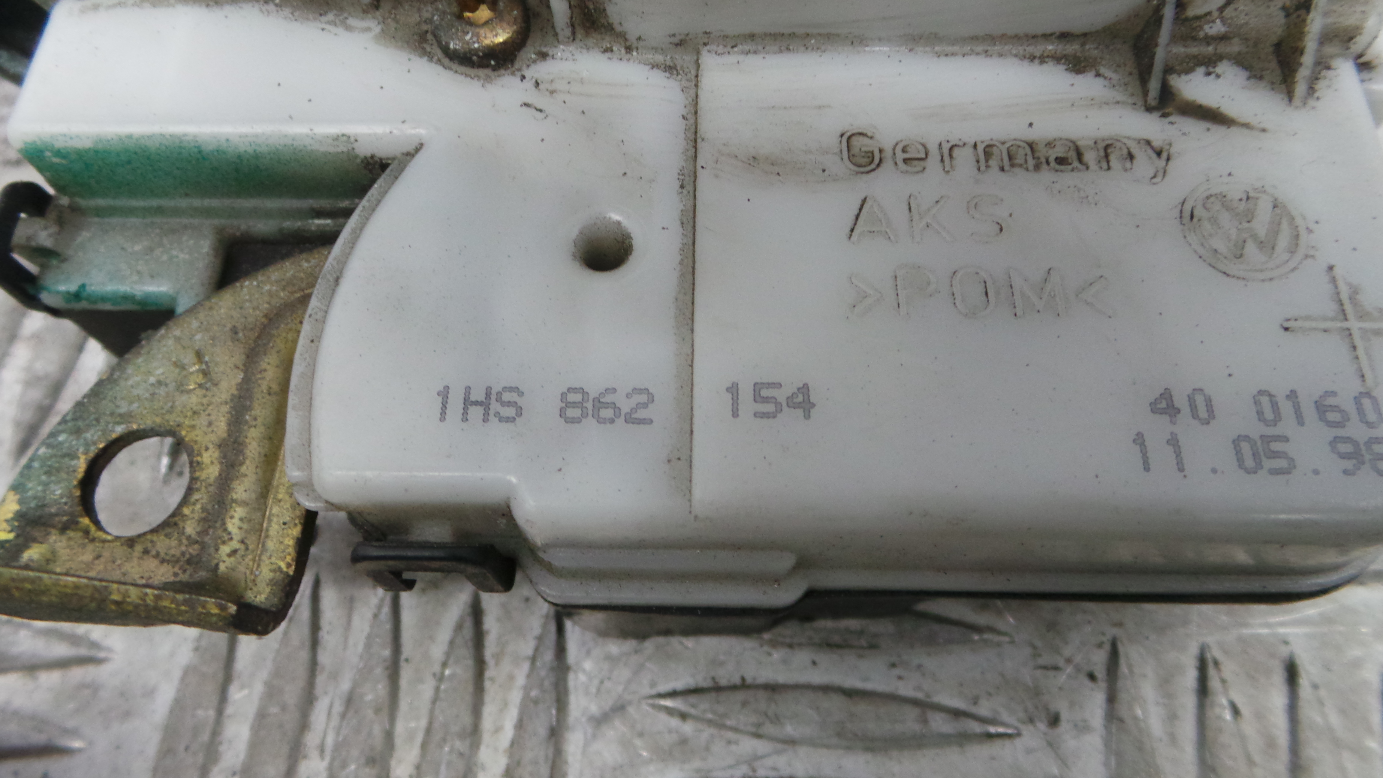 Fecho da Porta Frente Dto 1HS862154 - SEAT IBIZA II (6K1), IBIZA Mk II (6K1)-36240585