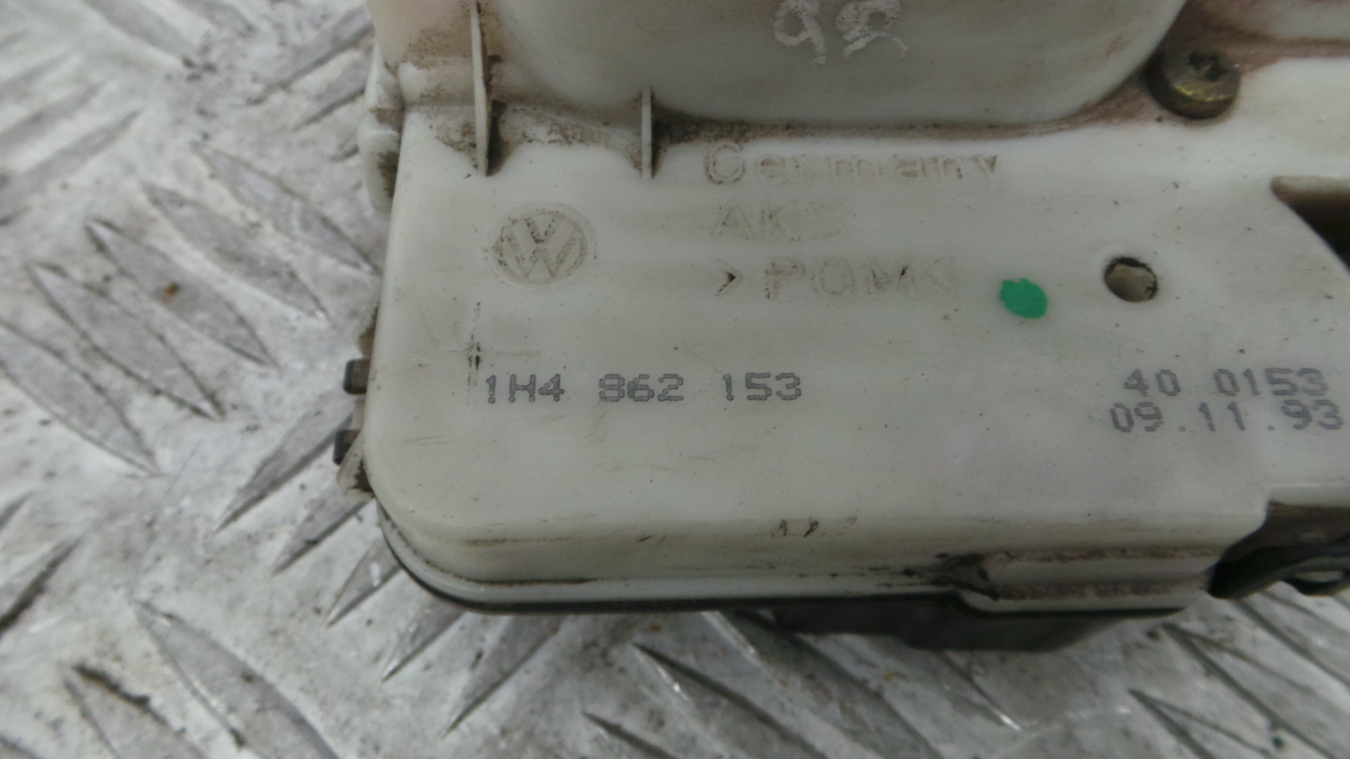 Fecho da Porta Trás Esq 1H4862153 - VW GOLF III (1H1), GOLF Mk III (1H1)-36240633