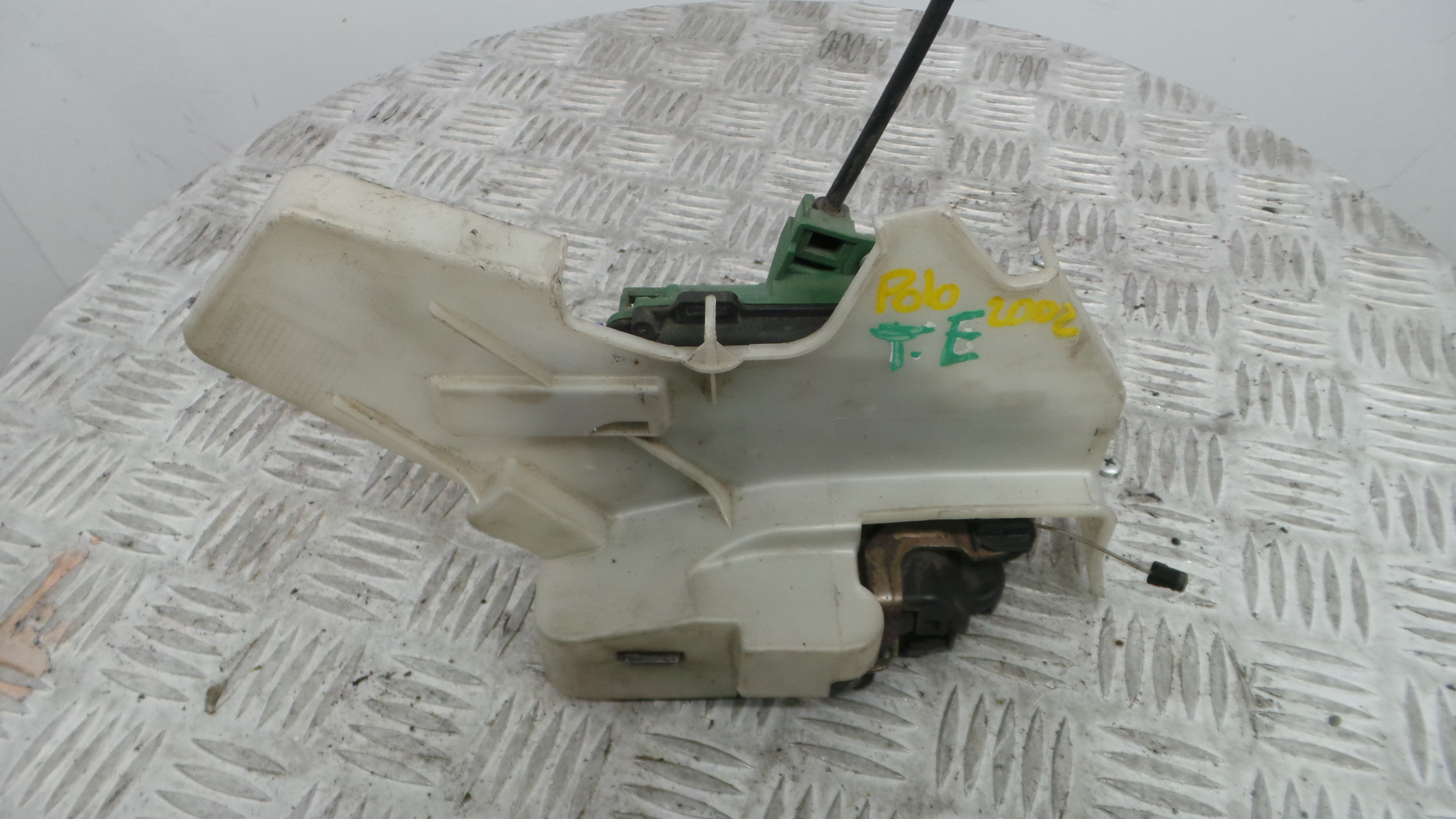 Fecho da Porta Trás Esq 1J0839349A - VW POLO (9N_, 9A_)-36240757