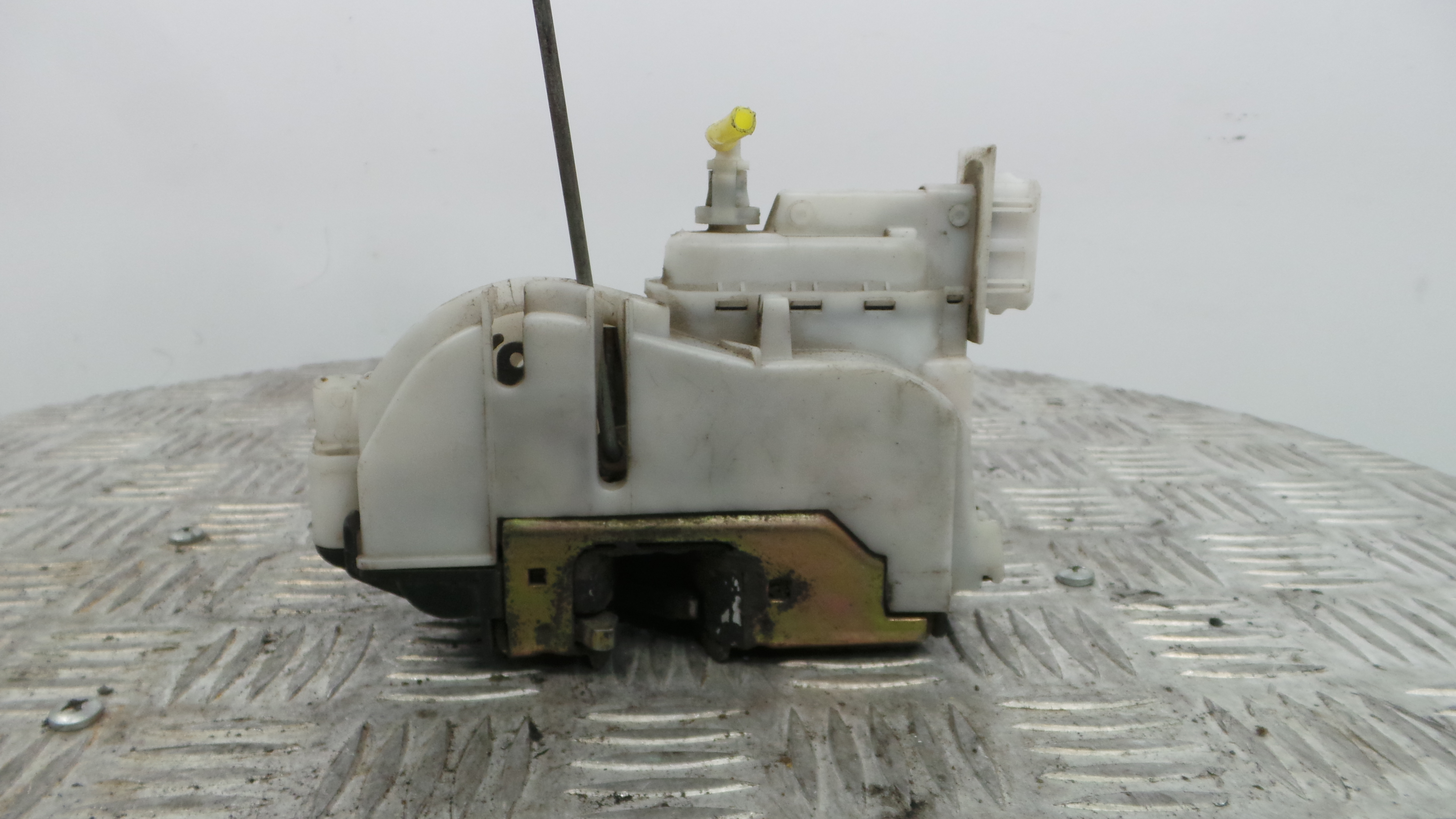 Fecho da Porta Frente Esq 1H0862153A - VW GOLF III (1H1), GOLF Mk III (1H1)-36240761