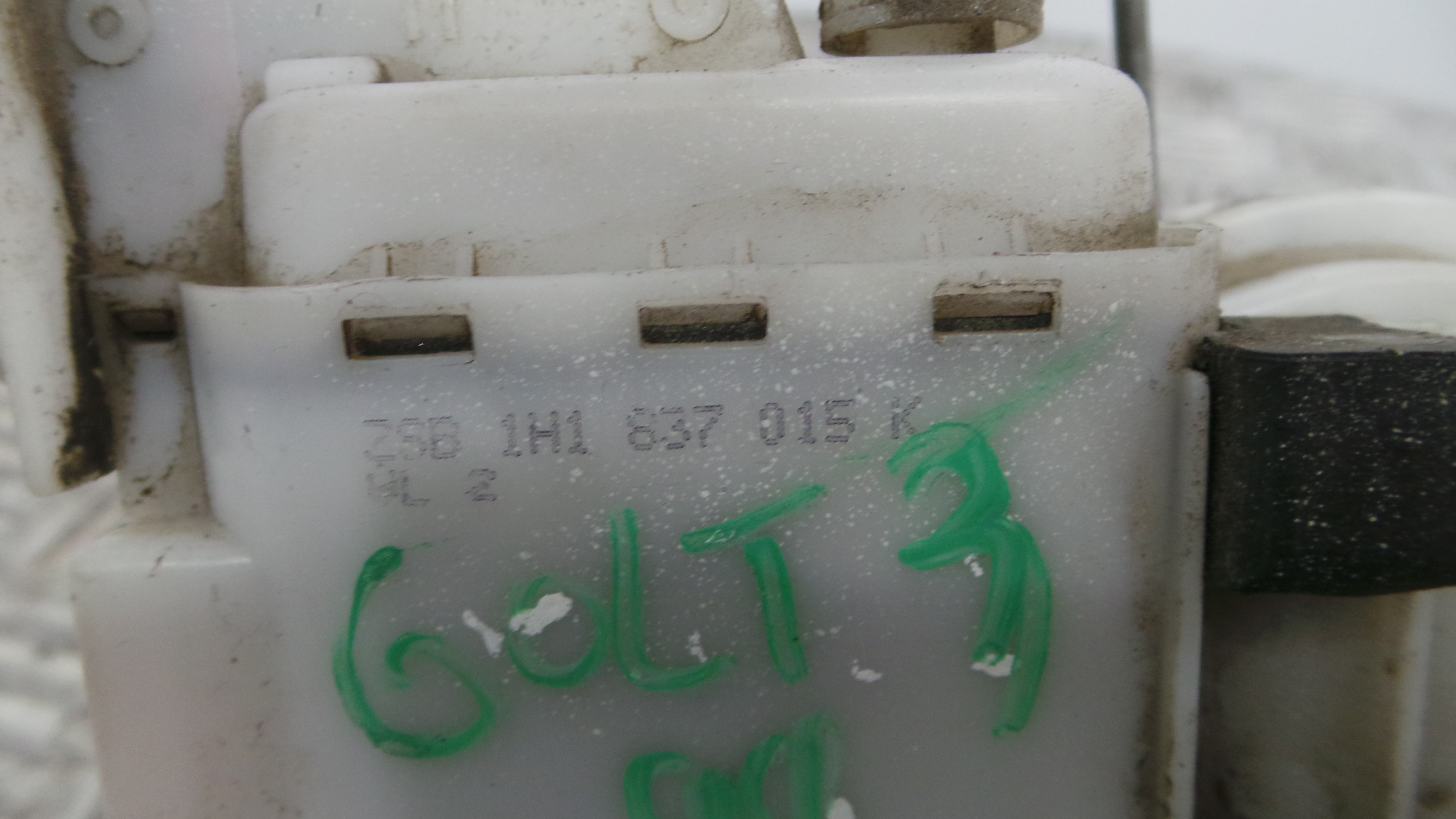 Fecho da Porta Frente Esq 1H0862153A - VW GOLF III (1H1), GOLF Mk III (1H1)-36240761