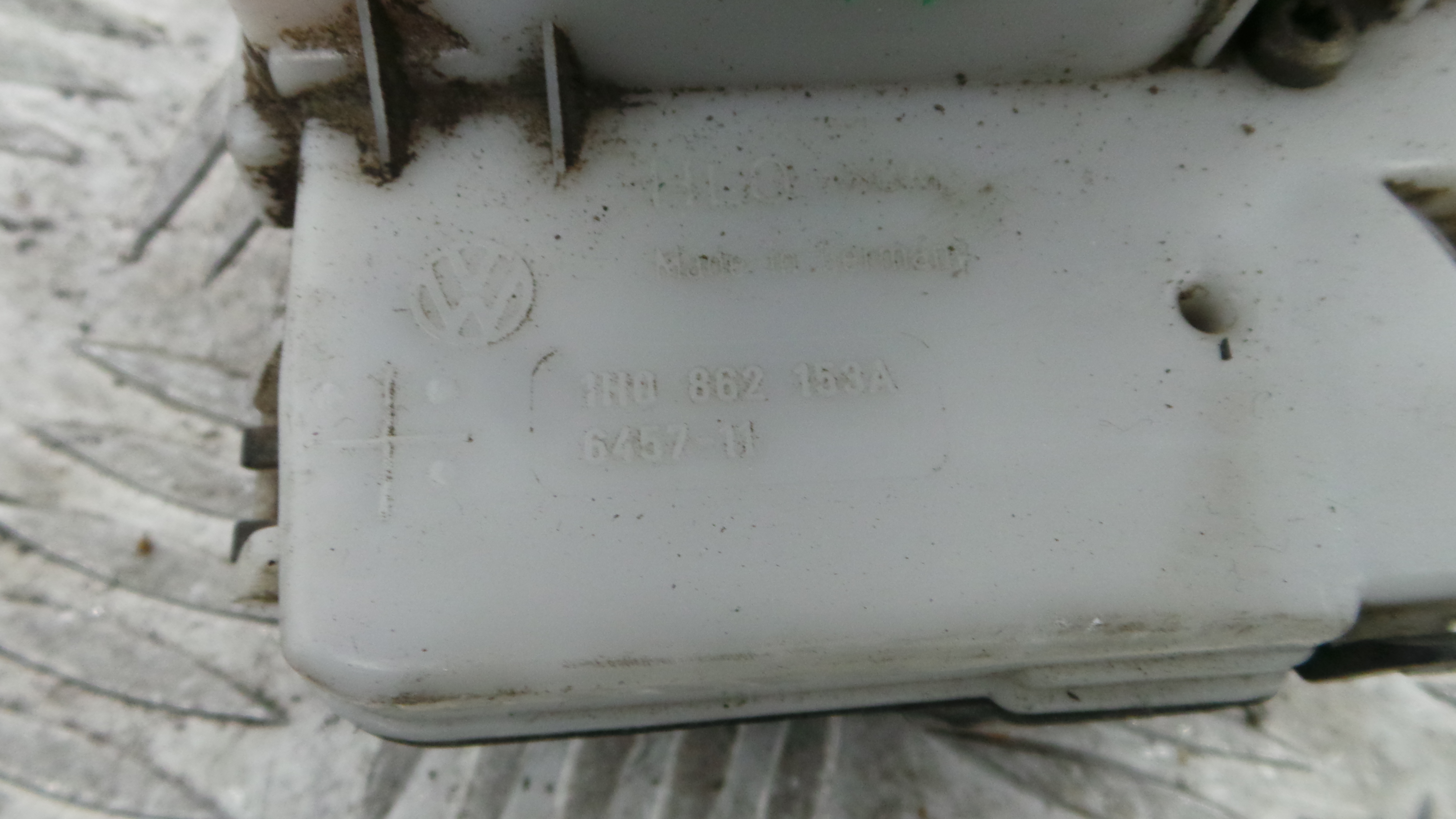 Fecho da Porta Frente Esq 1H0862153A - VW GOLF III (1H1), GOLF Mk III (1H1)-36240761