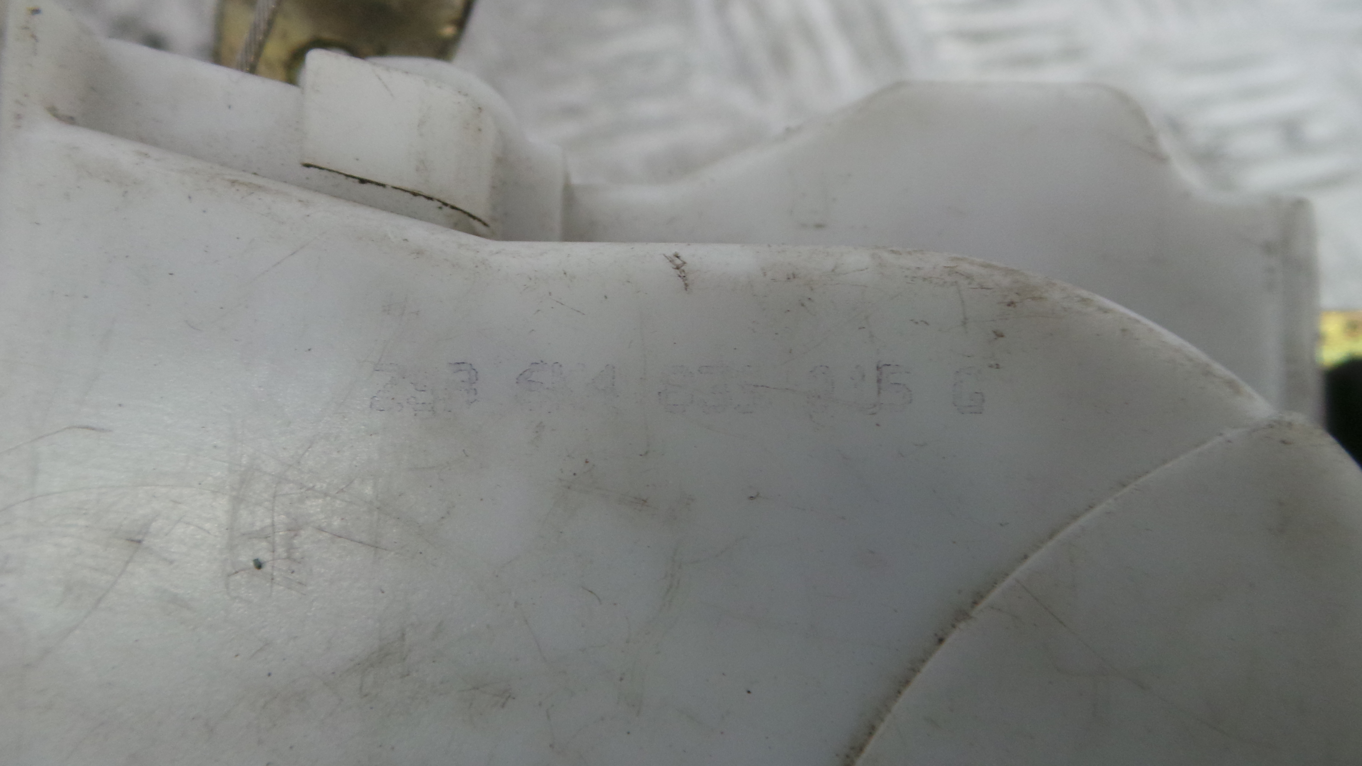 Fecho da Porta Trás Esq 6K4836015G - SEAT IBIZA II (6K1), IBIZA Mk II (6K1)-36240766