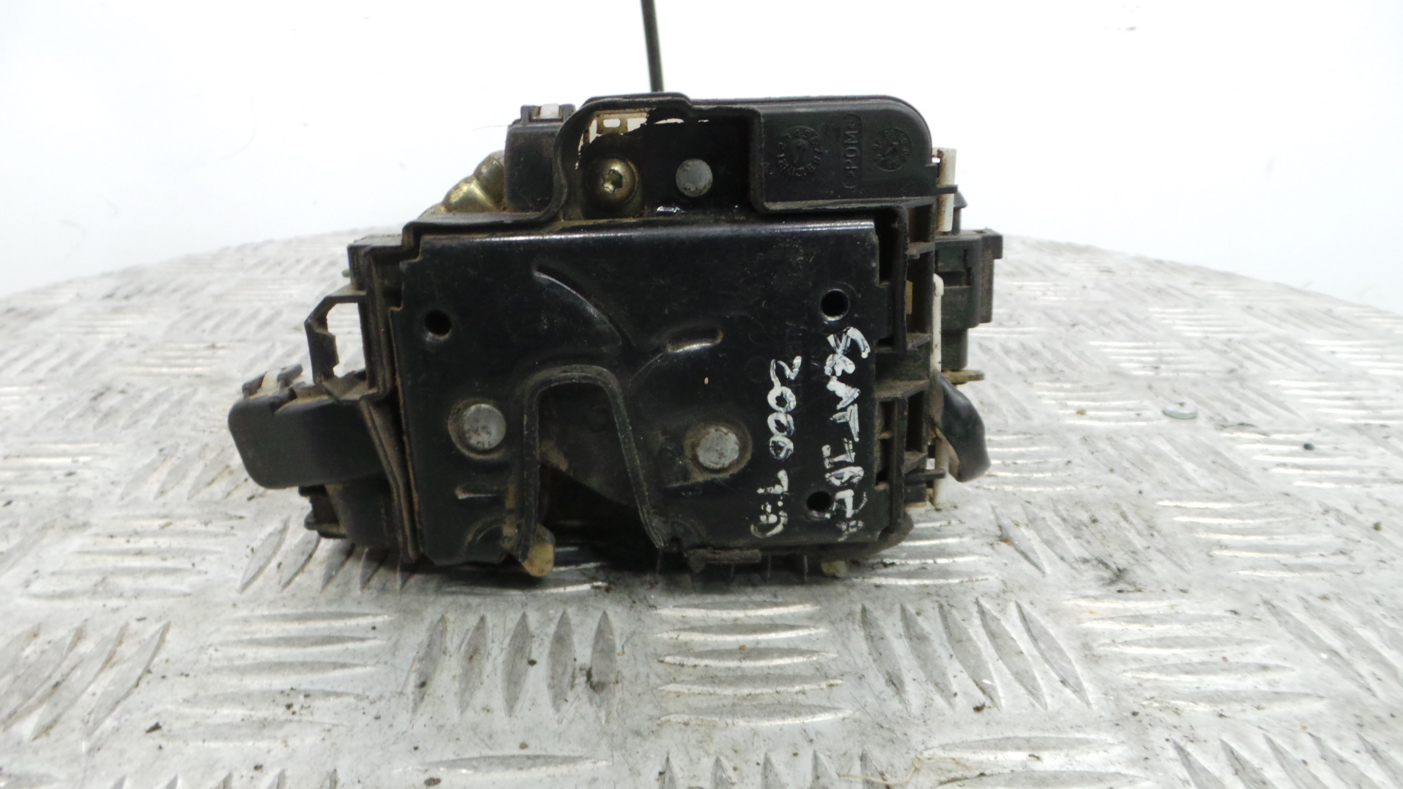 Fecho da Porta Trás Dto 6K4839016G - SEAT IBIZA II (6K1), IBIZA Mk II (6K1)-36240769